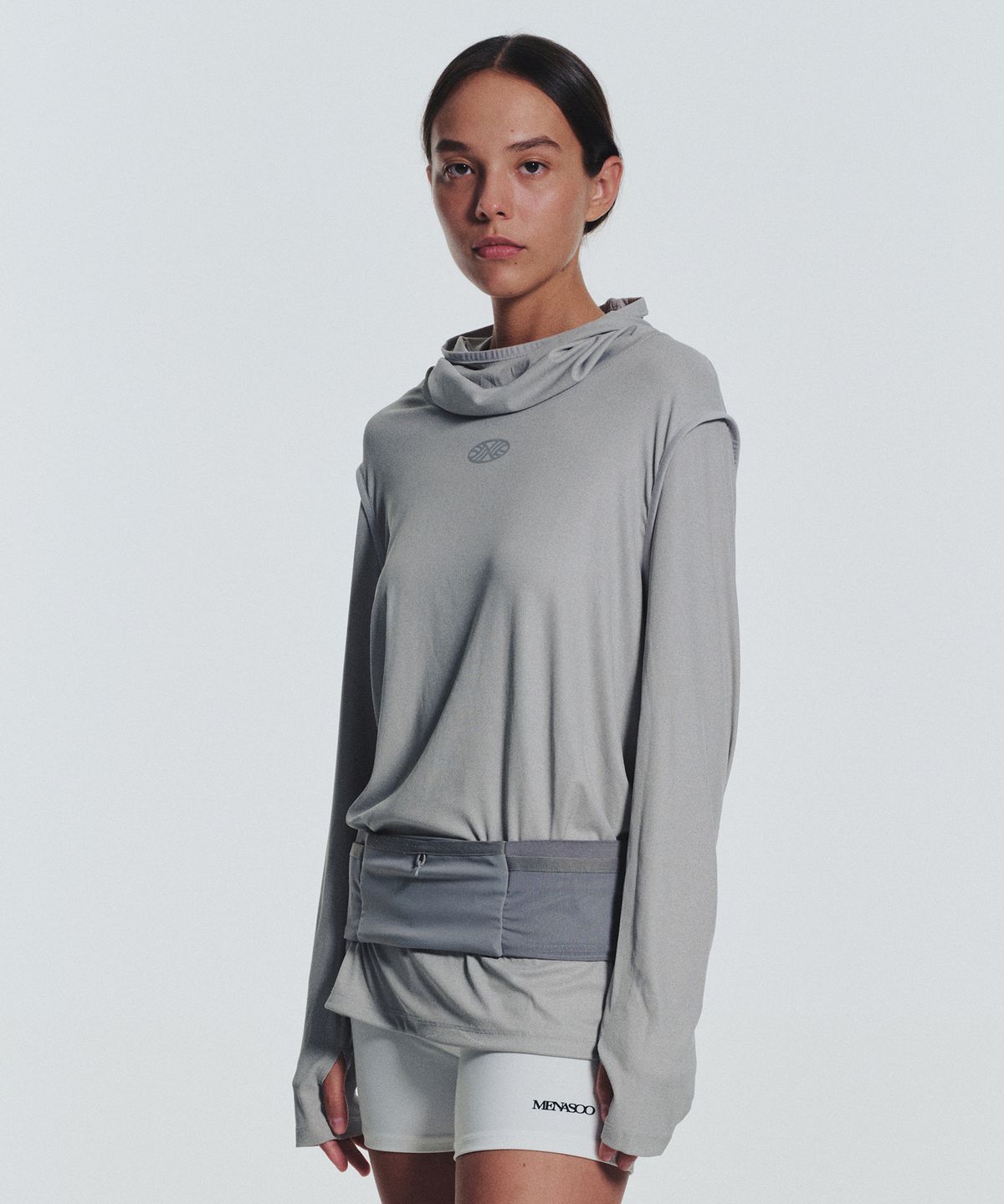 미나수(MENASOO) MNS Running Highneck Hoodie_Gray