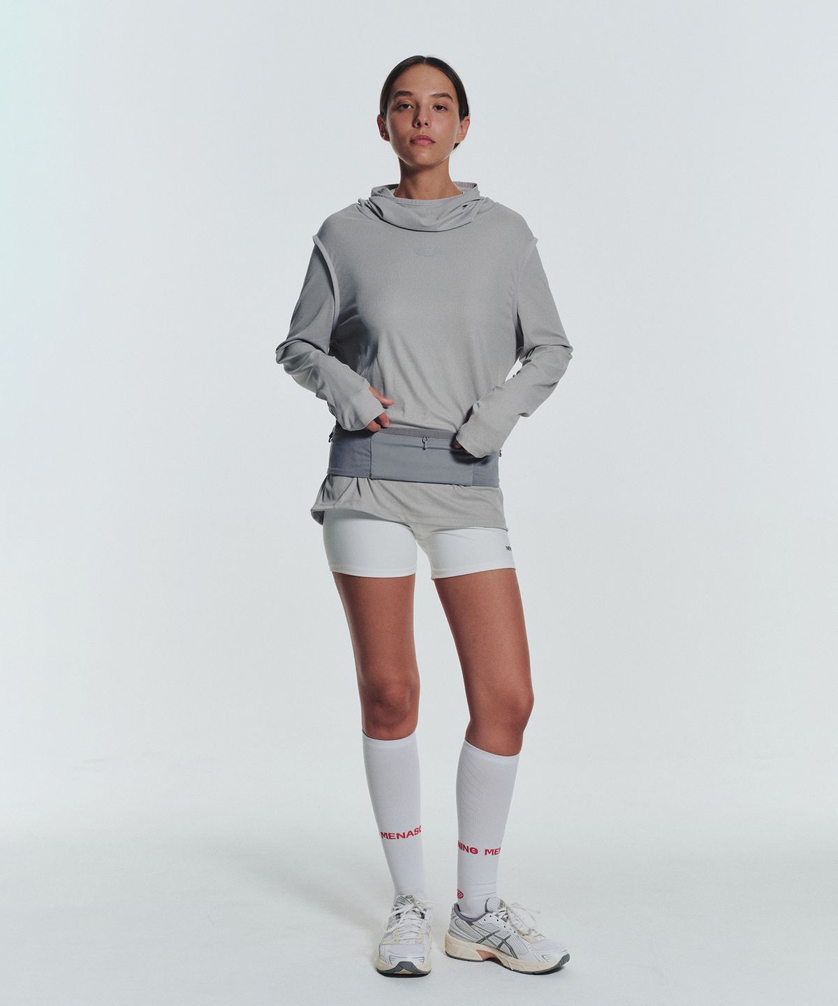 미나수(MENASOO) MNS Running Highneck Hoodie_Gray