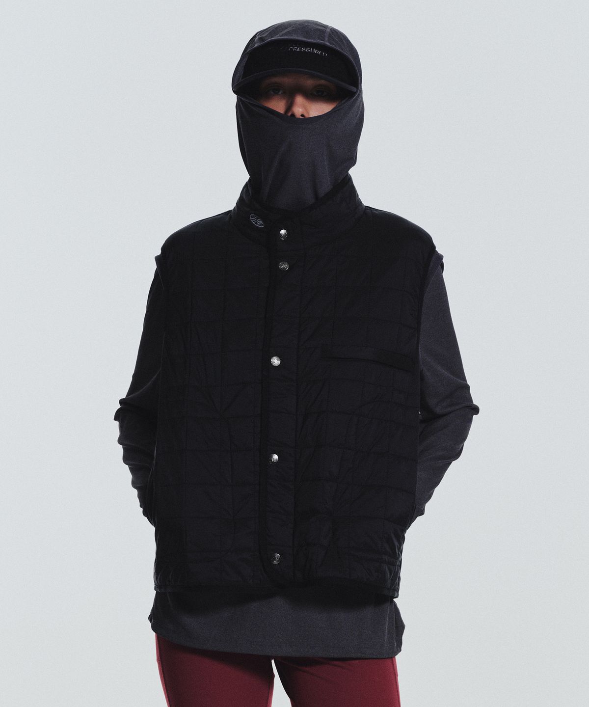 미나수(MENASOO) MNS Running Highneck Hoodie_Charcoal