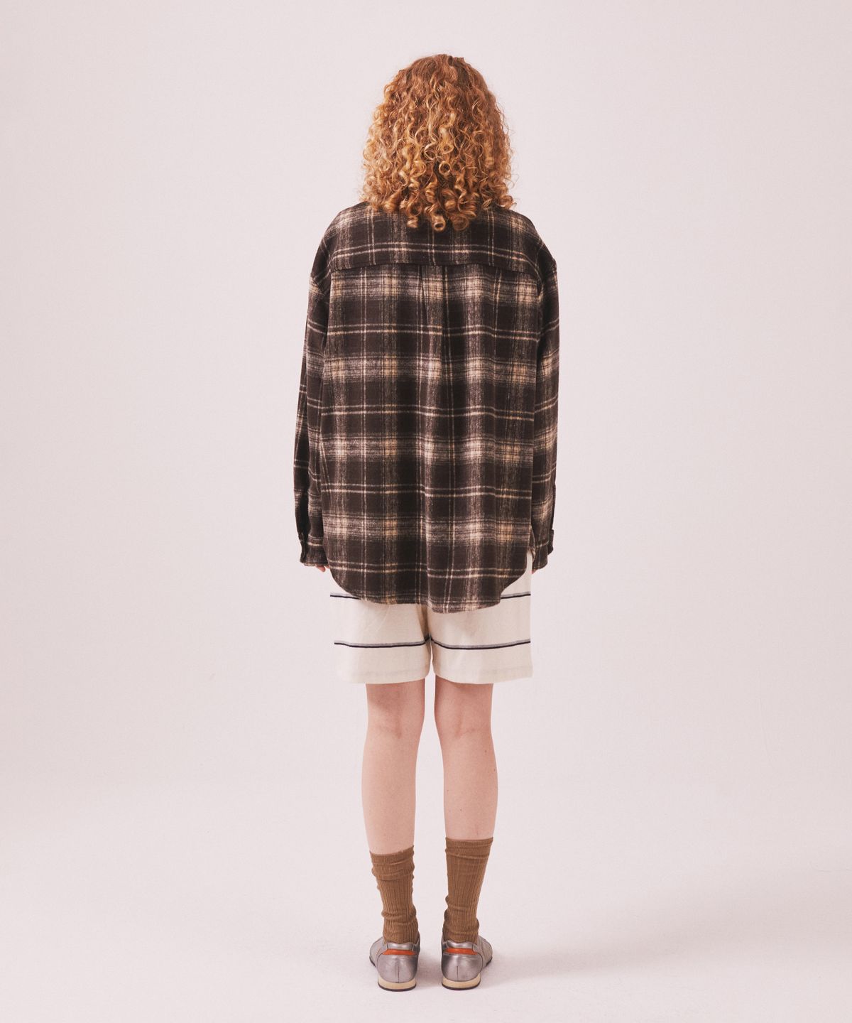 미나수(MENASOO) MNS Classic Check Oversized Shirt Jacket_Brown