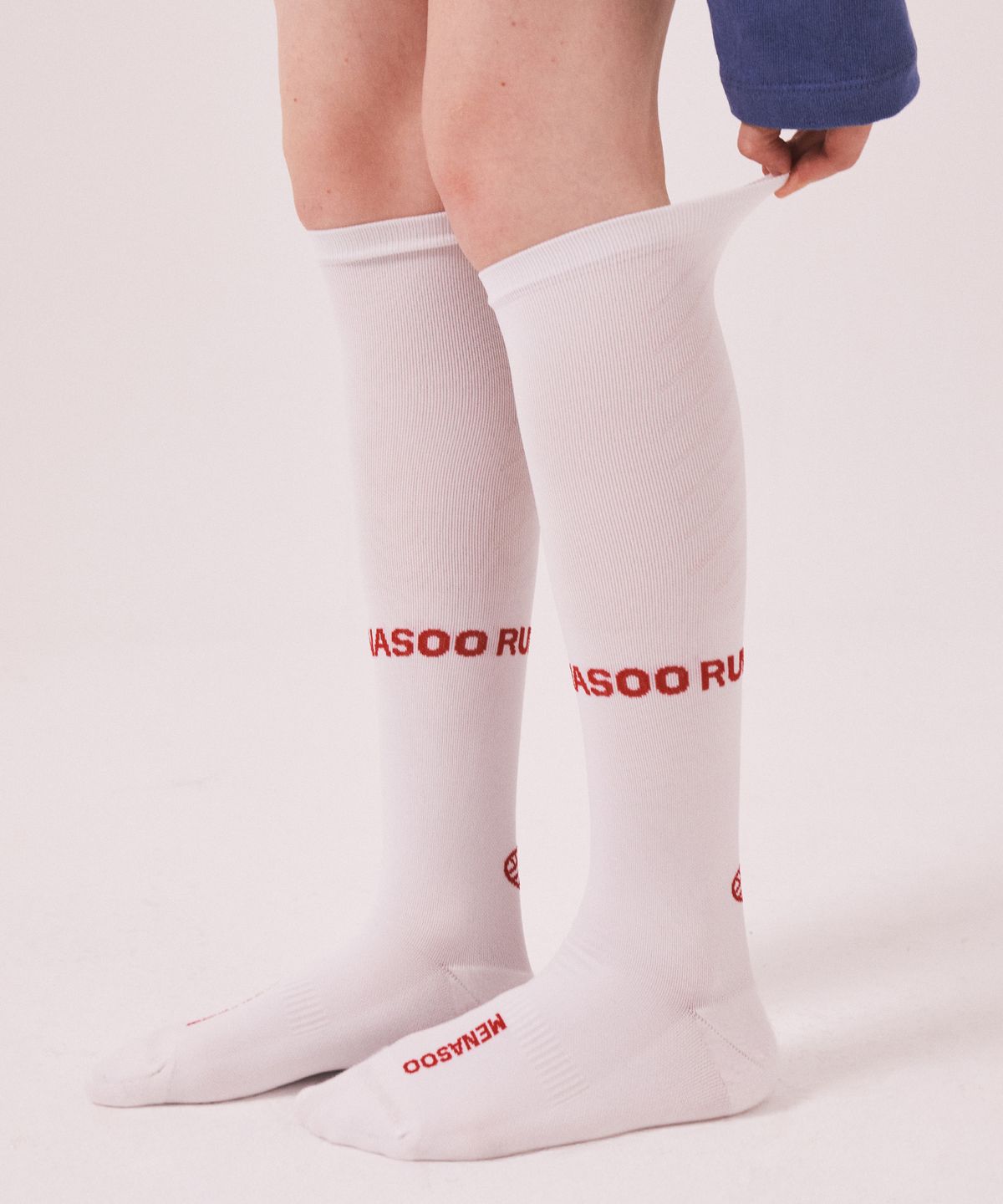 미나수(MENASOO) Menasoo Long Socks_White