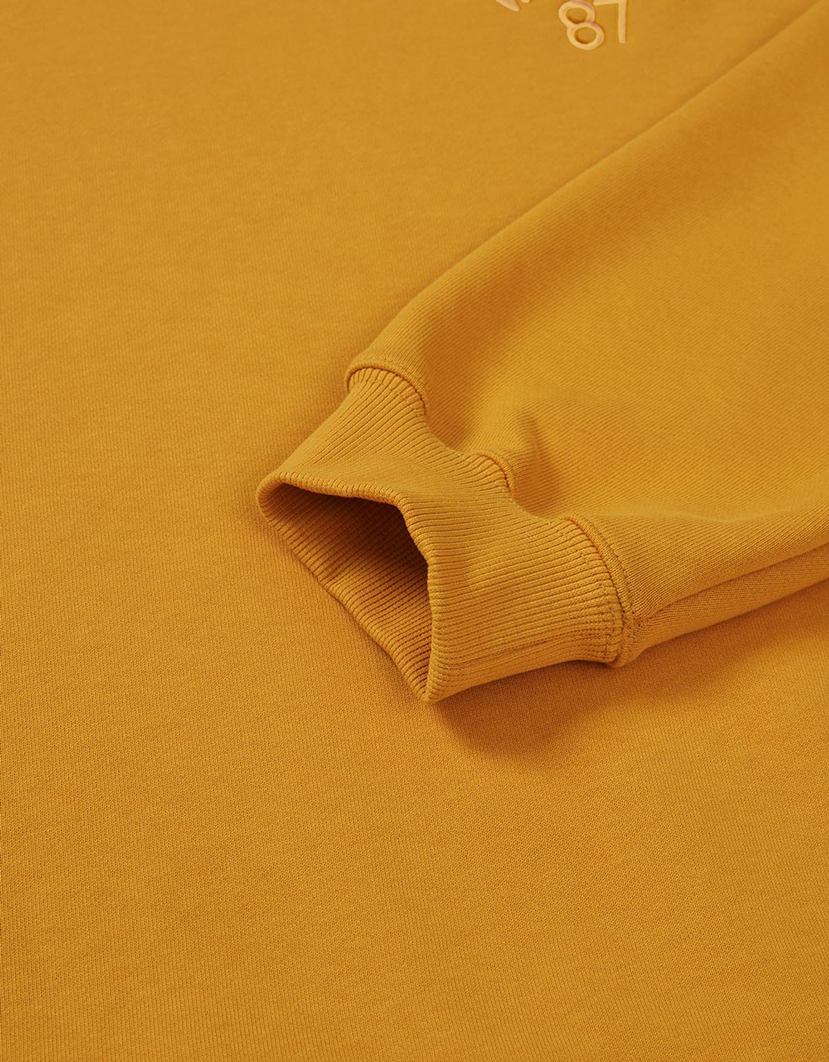 엠엠엘지(MMLG) [Mmlg] WE MMLG LOGO SWEAT (MUSTARD)