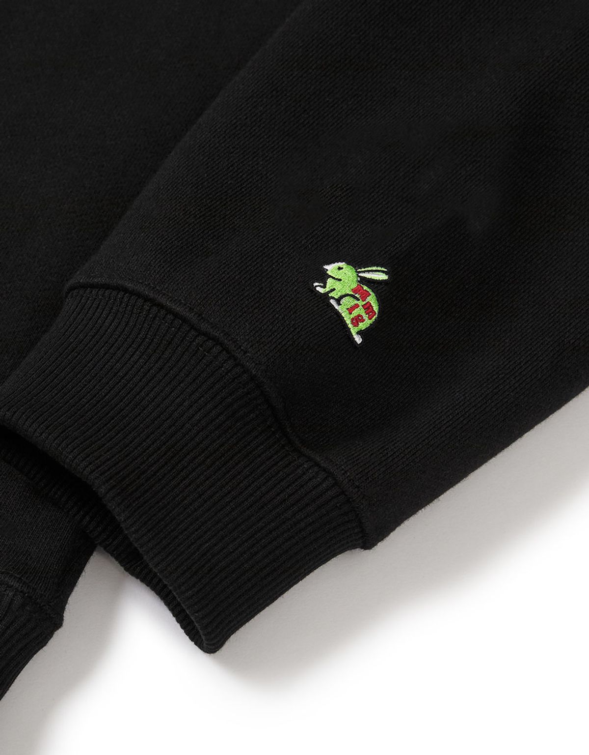 엠엠엘지(MMLG) [Mmlg] MELGE PATCH SWEAT (EVERY BLACK)
