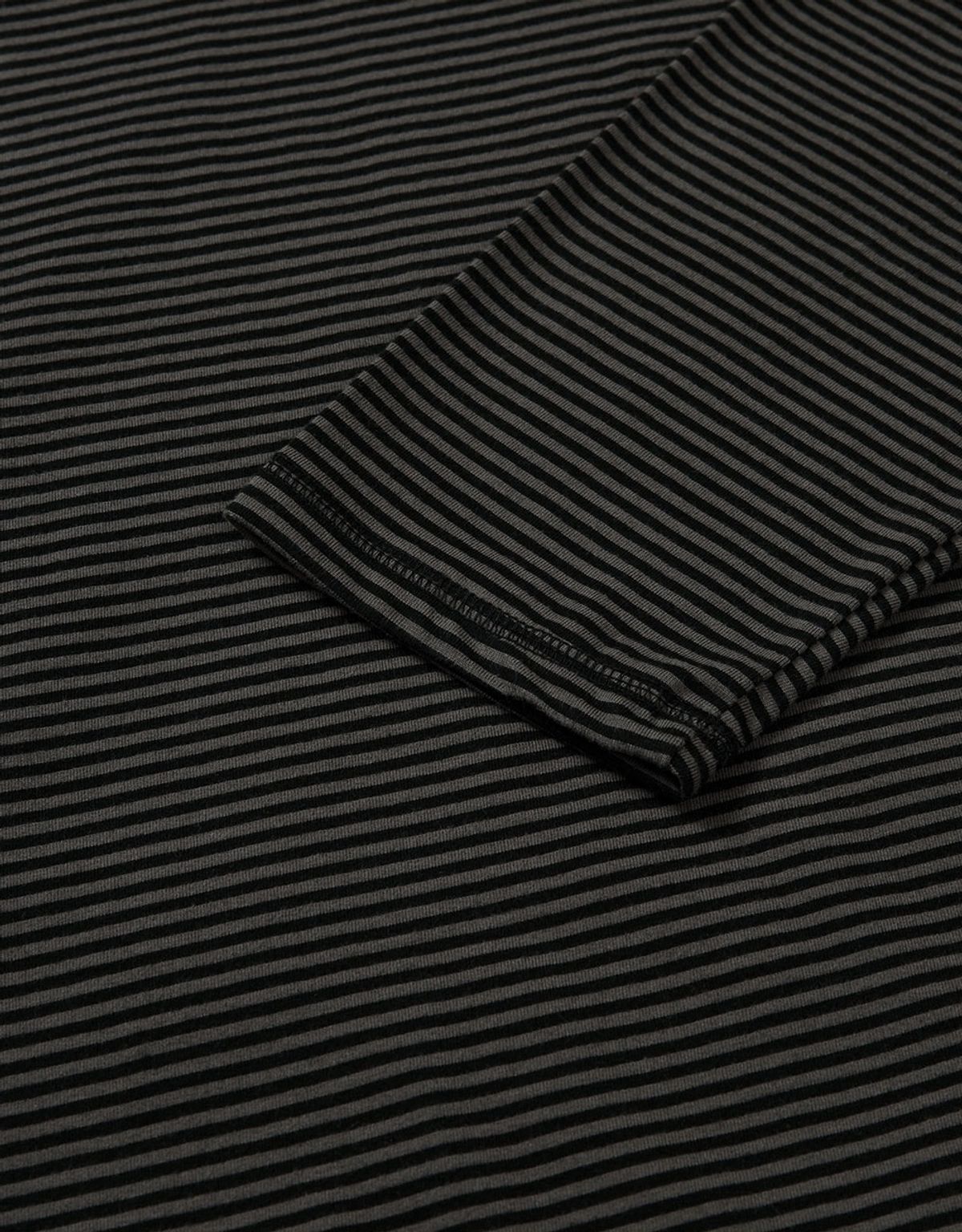 엠엠엘지(MMLG) [Mmlg] STRIPE TURTLENECK LSV-T (BLACK)