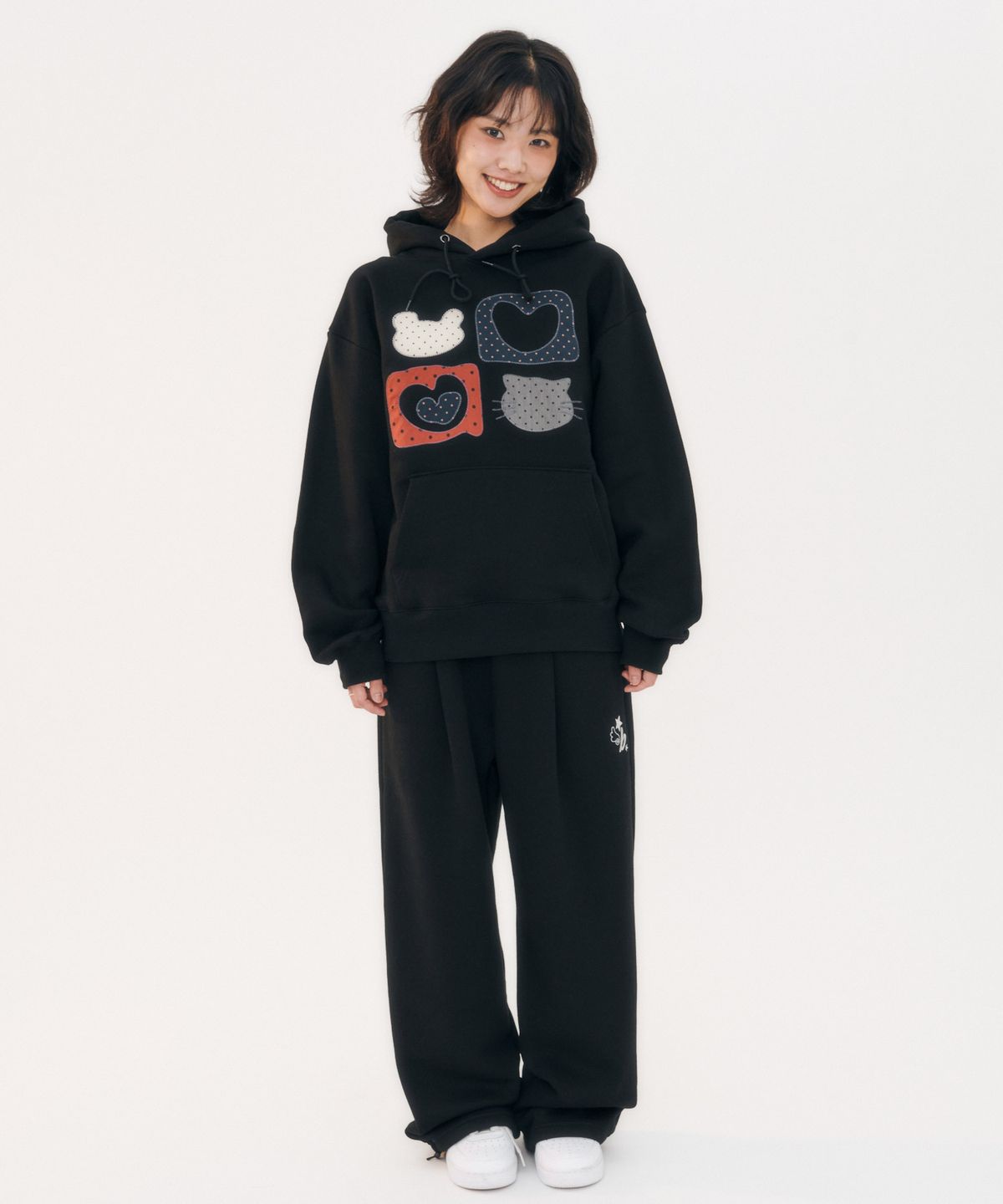 엠블러(AMBLER) Meow Bear 자수 후드 티셔츠 AHP1207 (블랙)
