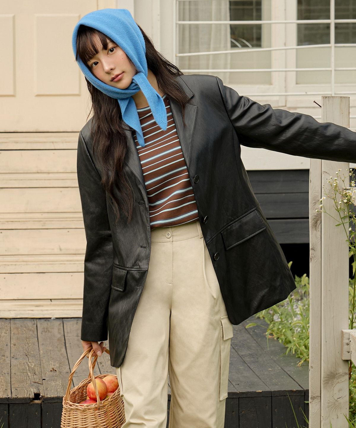 올리브 데 올리브(OLIVE DES OLIVE) 금속로고장식 스트라이프 티셔츠 OE5AE8310