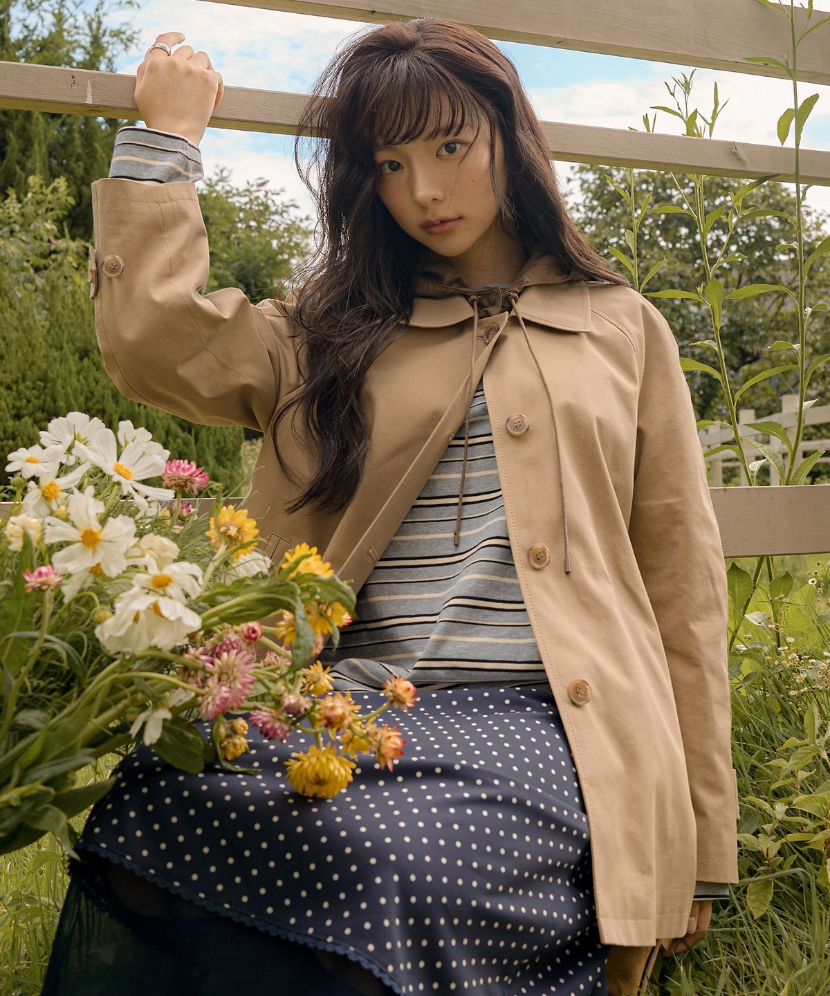 올리브 데 올리브(OLIVE DES OLIVE) 금속로고장식 스트라이프 티셔츠 OE5AE8310