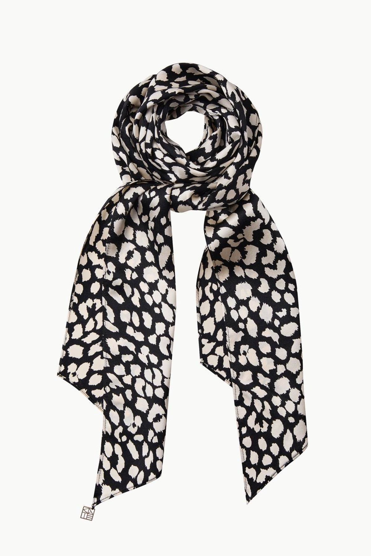 쿠메(KUMÉ) Patterned Skinny Silk Scarf, Black