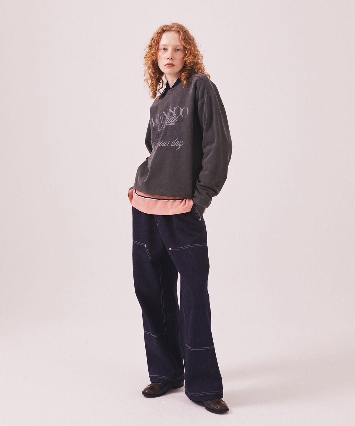 미나수(MENASOO) Menasoo Pigment Oversized Sweatshirt_Charcoal