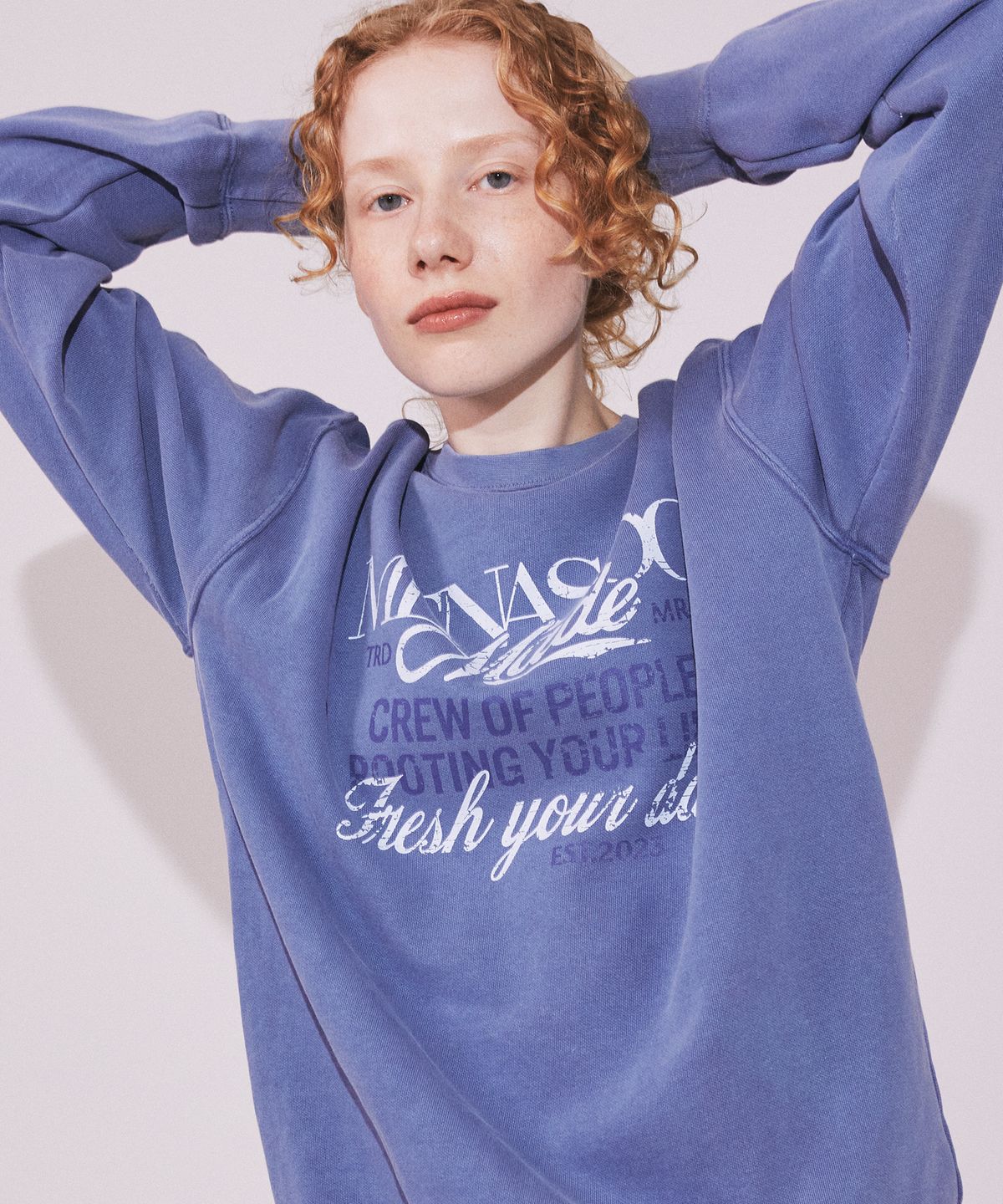 미나수(MENASOO) Menasoo Pigment Oversized Sweatshirt_Blue