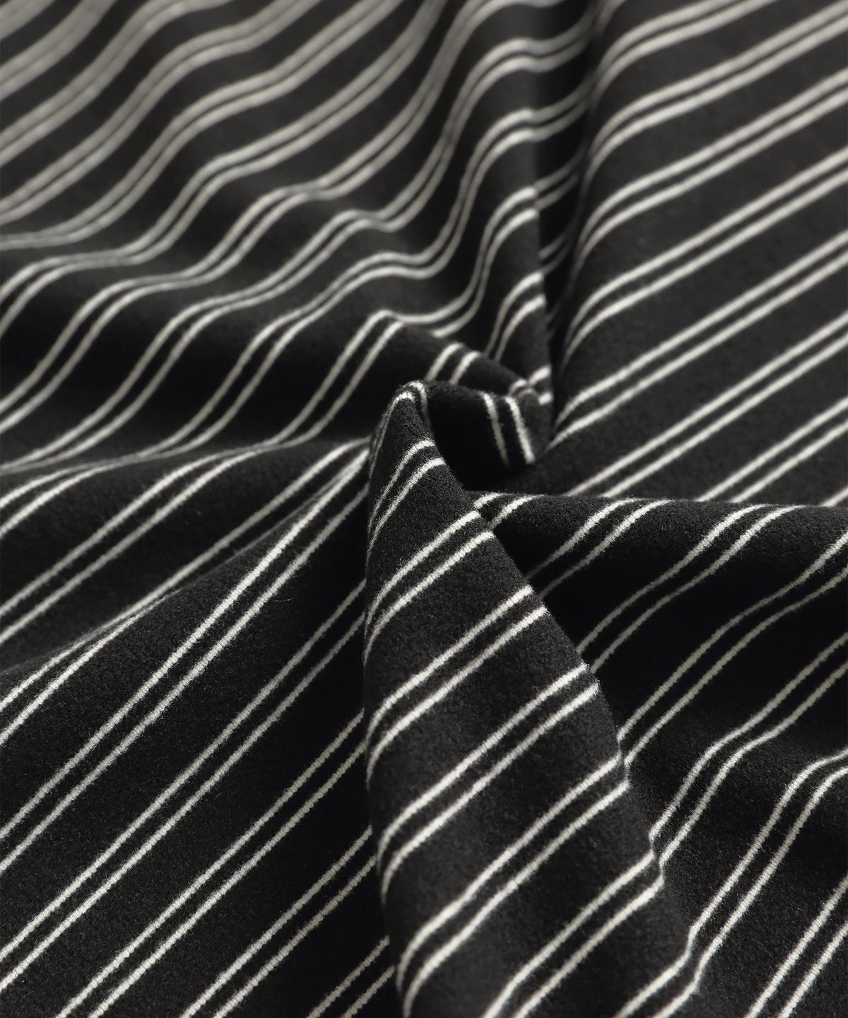 미나수(MENASOO) Brushed Striped Boatneck Long T Shirt_Black