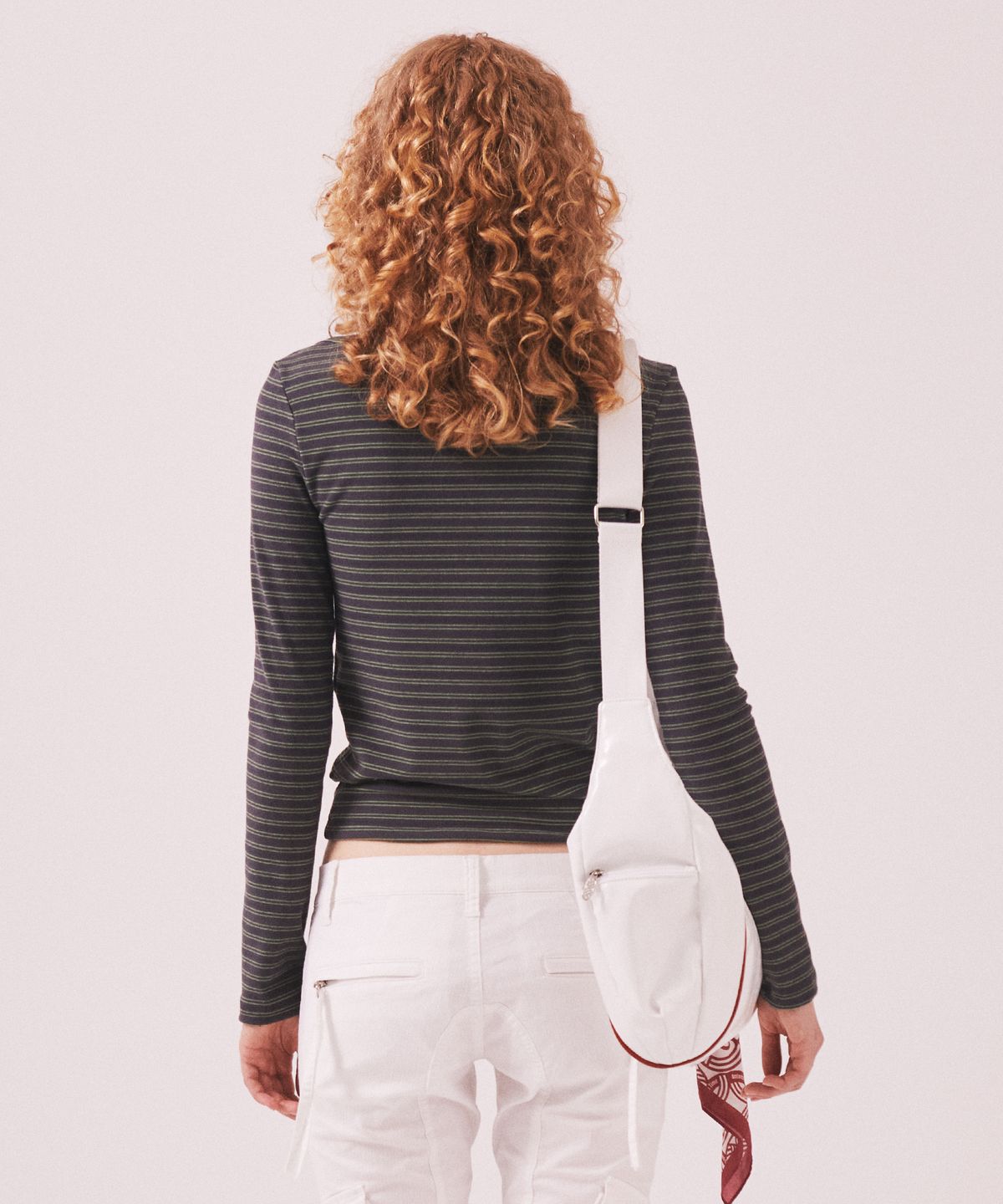 미나수(MENASOO) Brushed Striped Boatneck Long T Shirt_Khaki