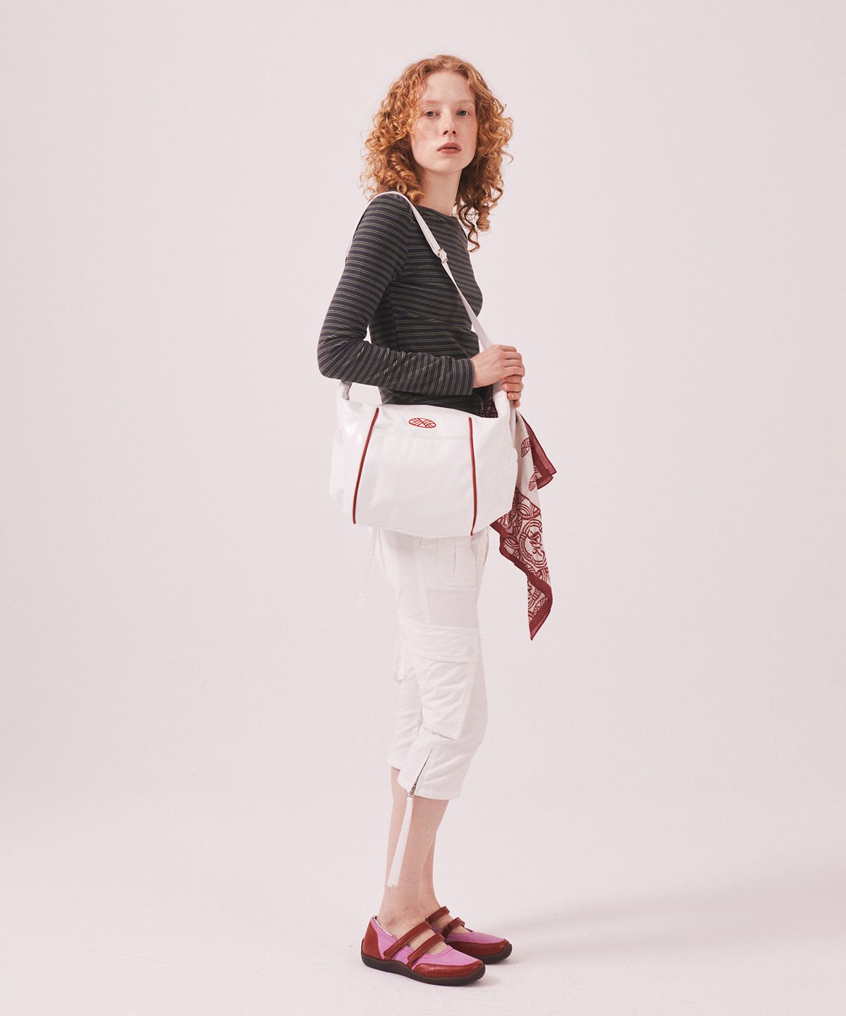 미나수(MENASOO) Brushed Striped Boatneck Long T Shirt_Khaki