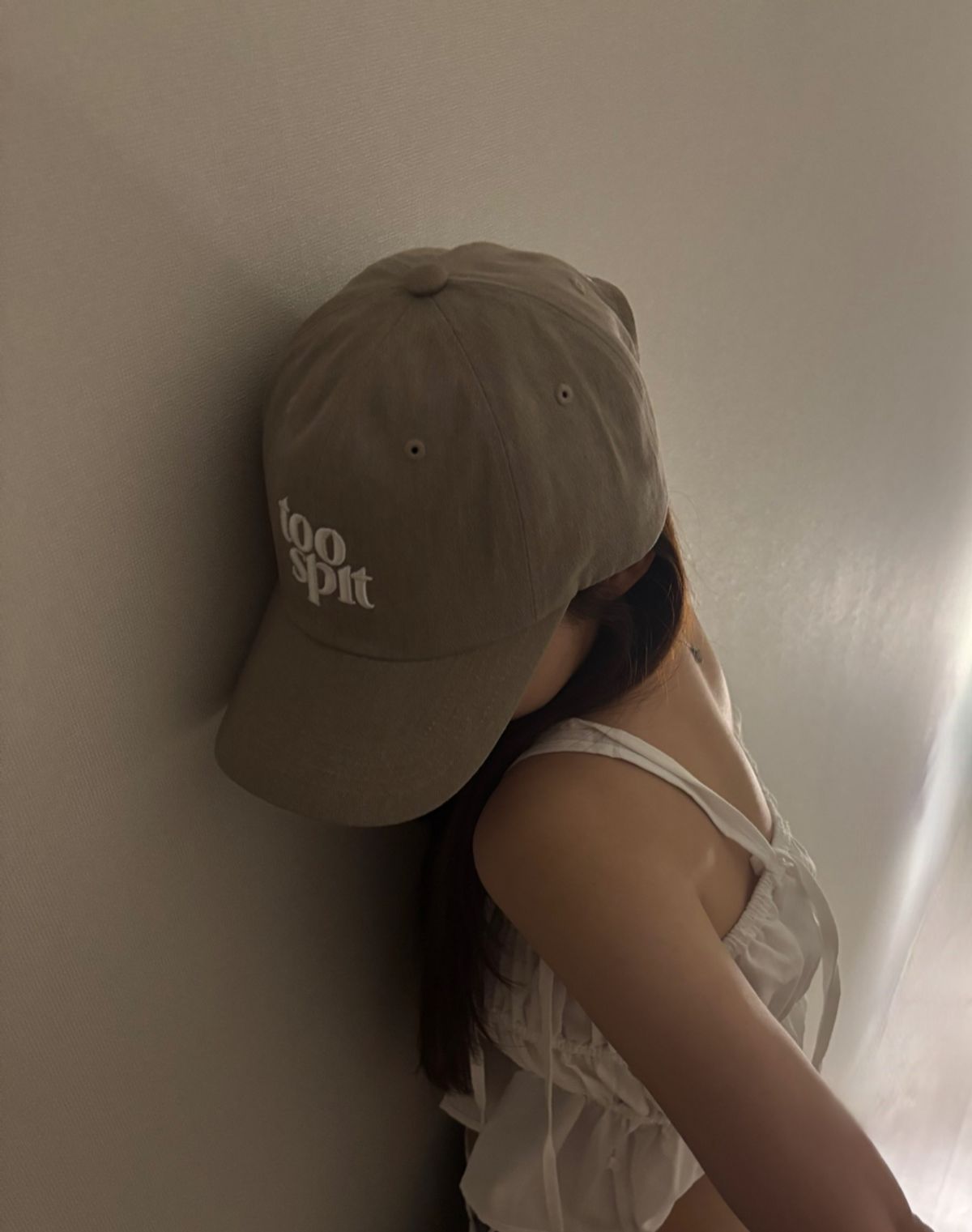 투에스핏(TOOSPIT) 시그니처  볼캡 (베이지)