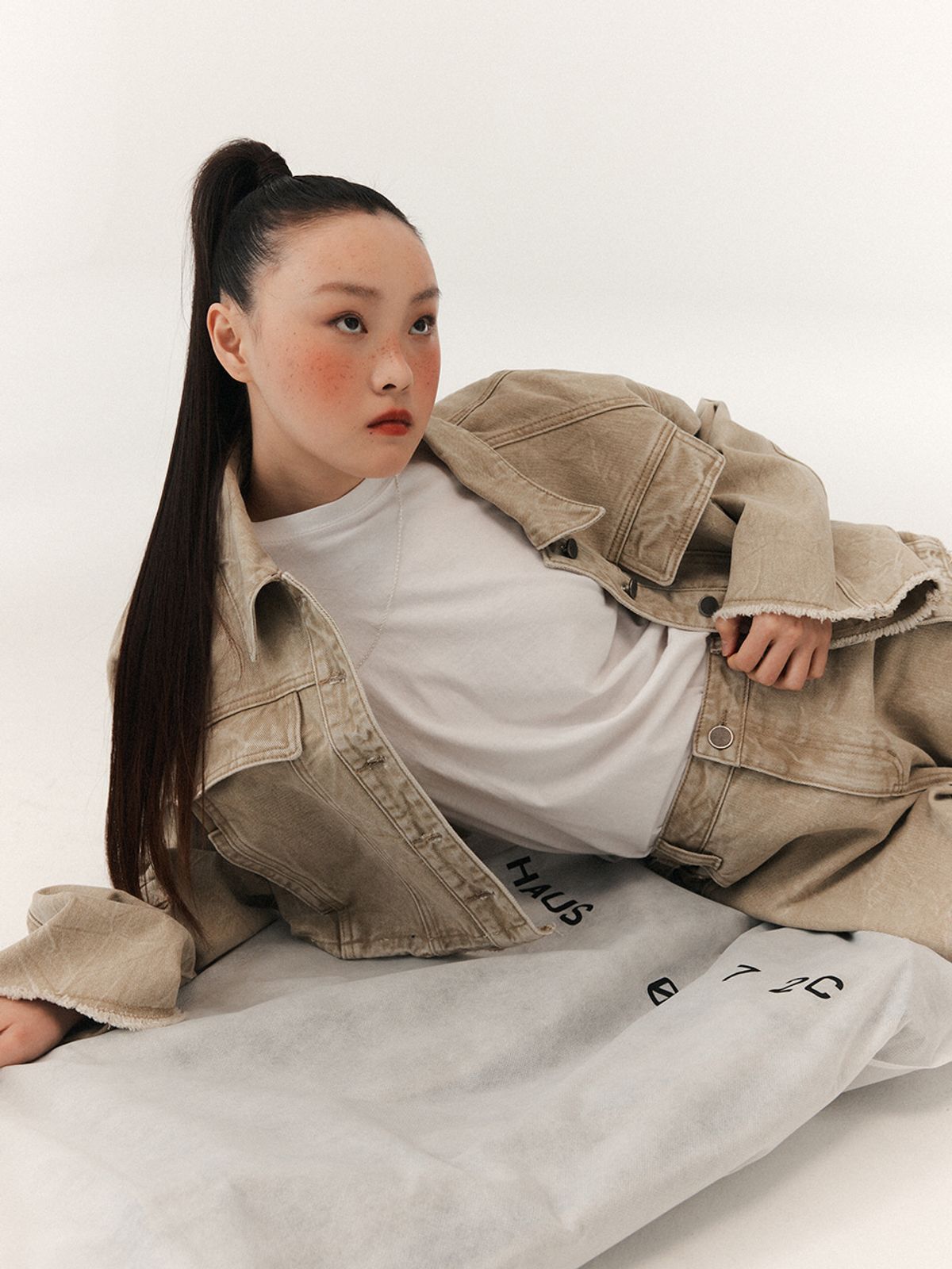 하우스공칠이씨(HAUS072C) CREASE RAGLAN JACKET BEIGE