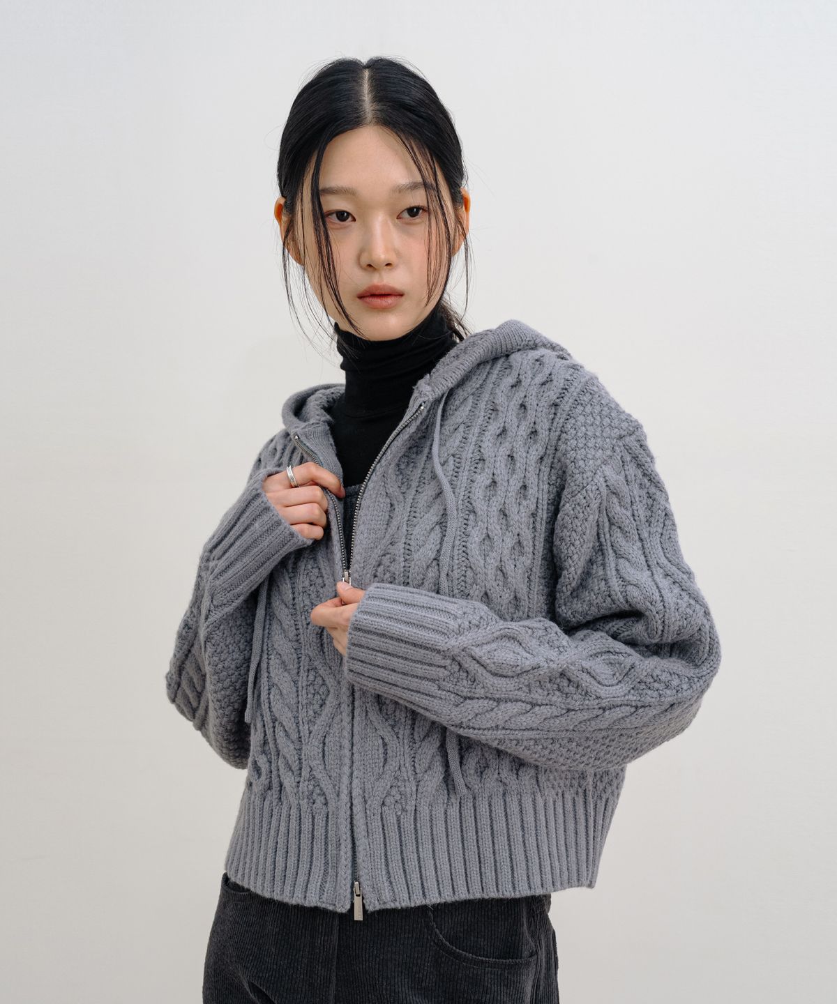 클루니(CLUNY) Cable two way knit zipup cardigan - gray