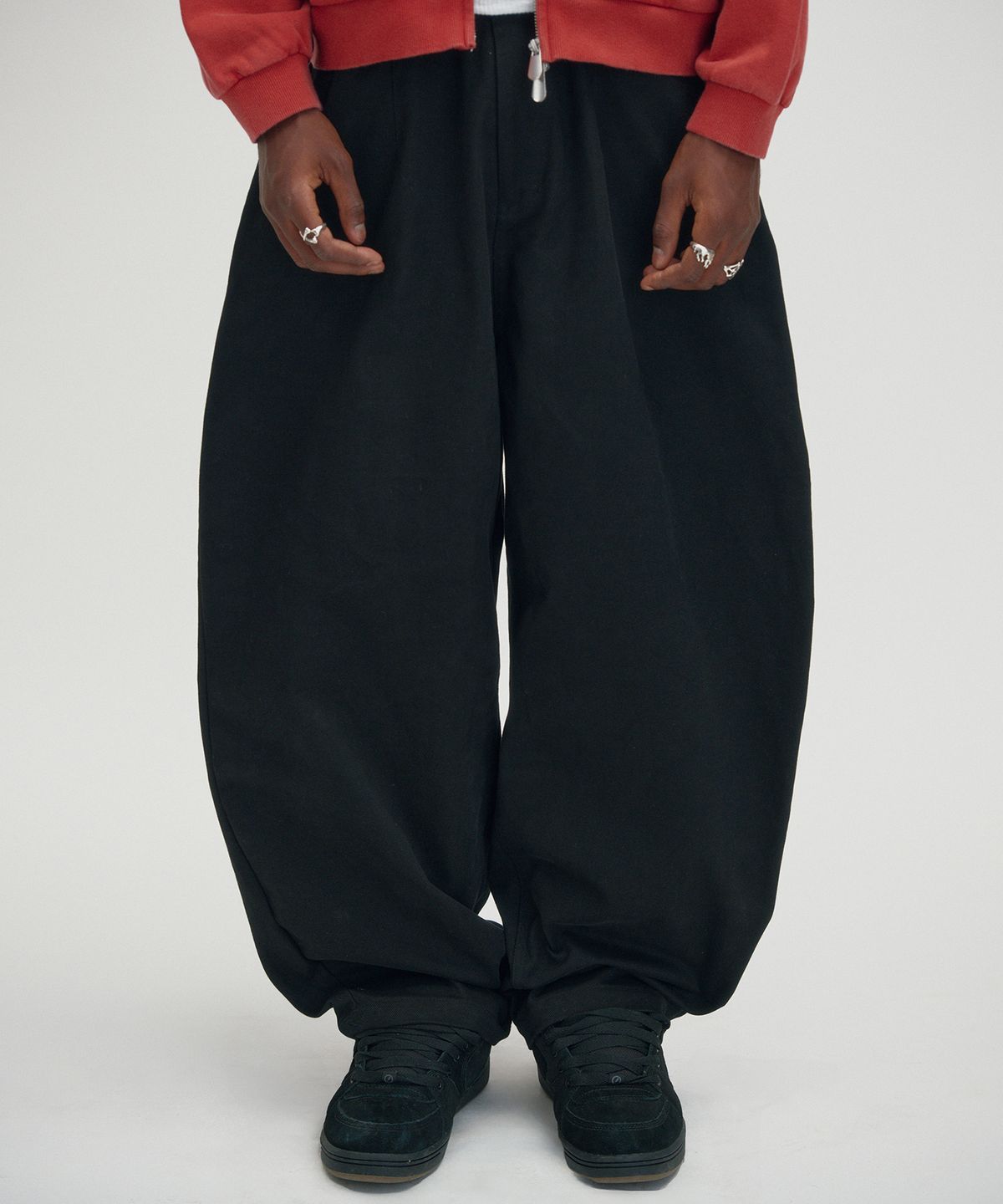 스웨이드(SUADE) WIDE CHINO PANTS [BLACK]