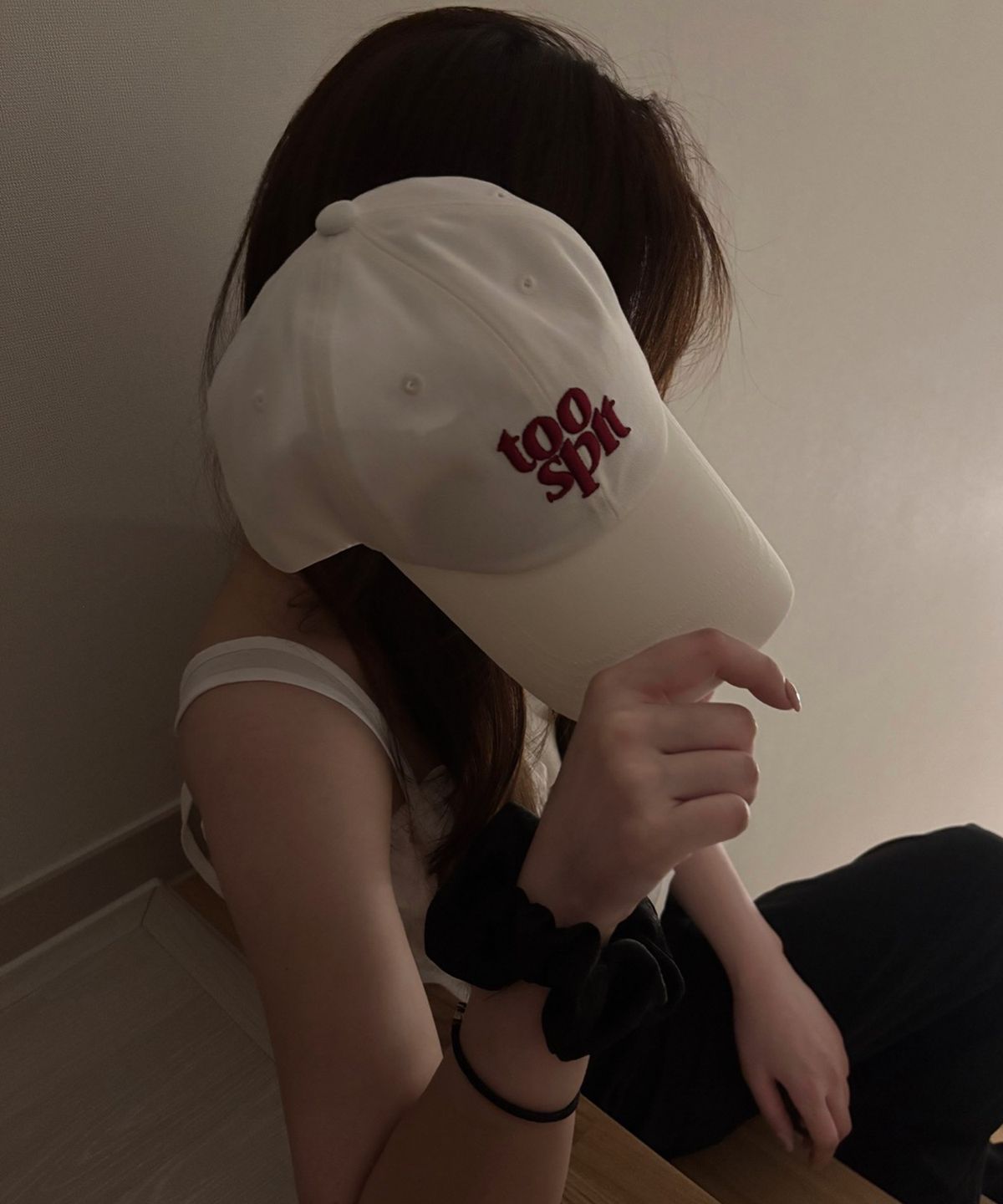 투에스핏(TOOSPIT) 시그니처  볼캡  (화이트)