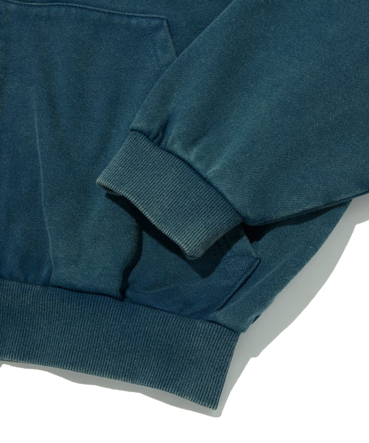 스웨이드(SUADE) CROPPED WASHED HOOD ZIP UP [DEEP GREEN]