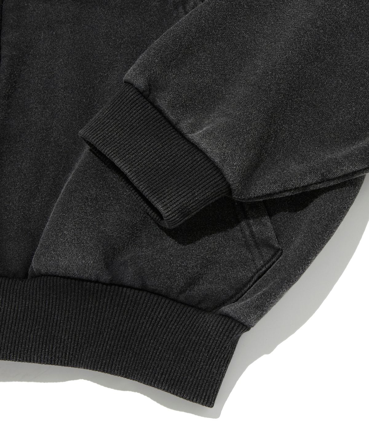 스웨이드(SUADE) CROPPED WASHED HOOD ZIP UP [WASHING BLACK]