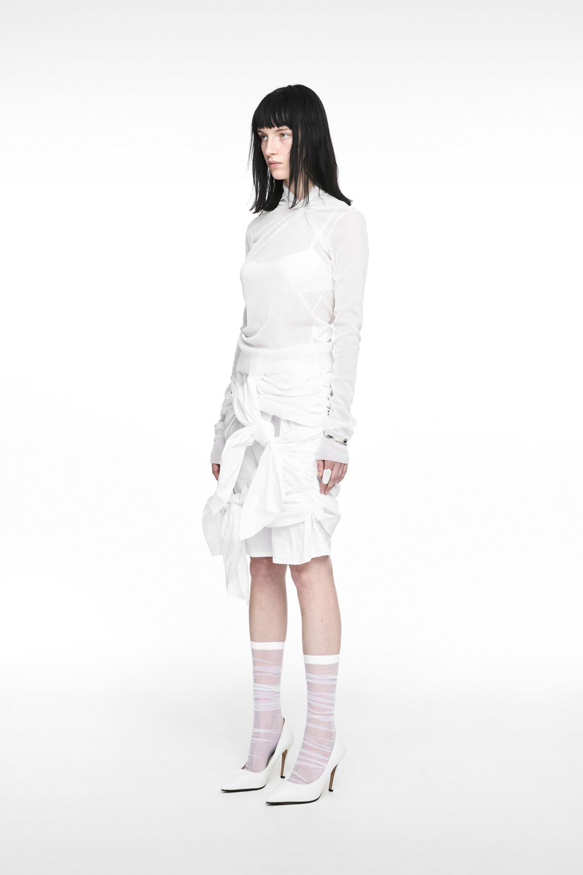 나체(NACHE) PULLED NECK LONG SLEEVE IVORY