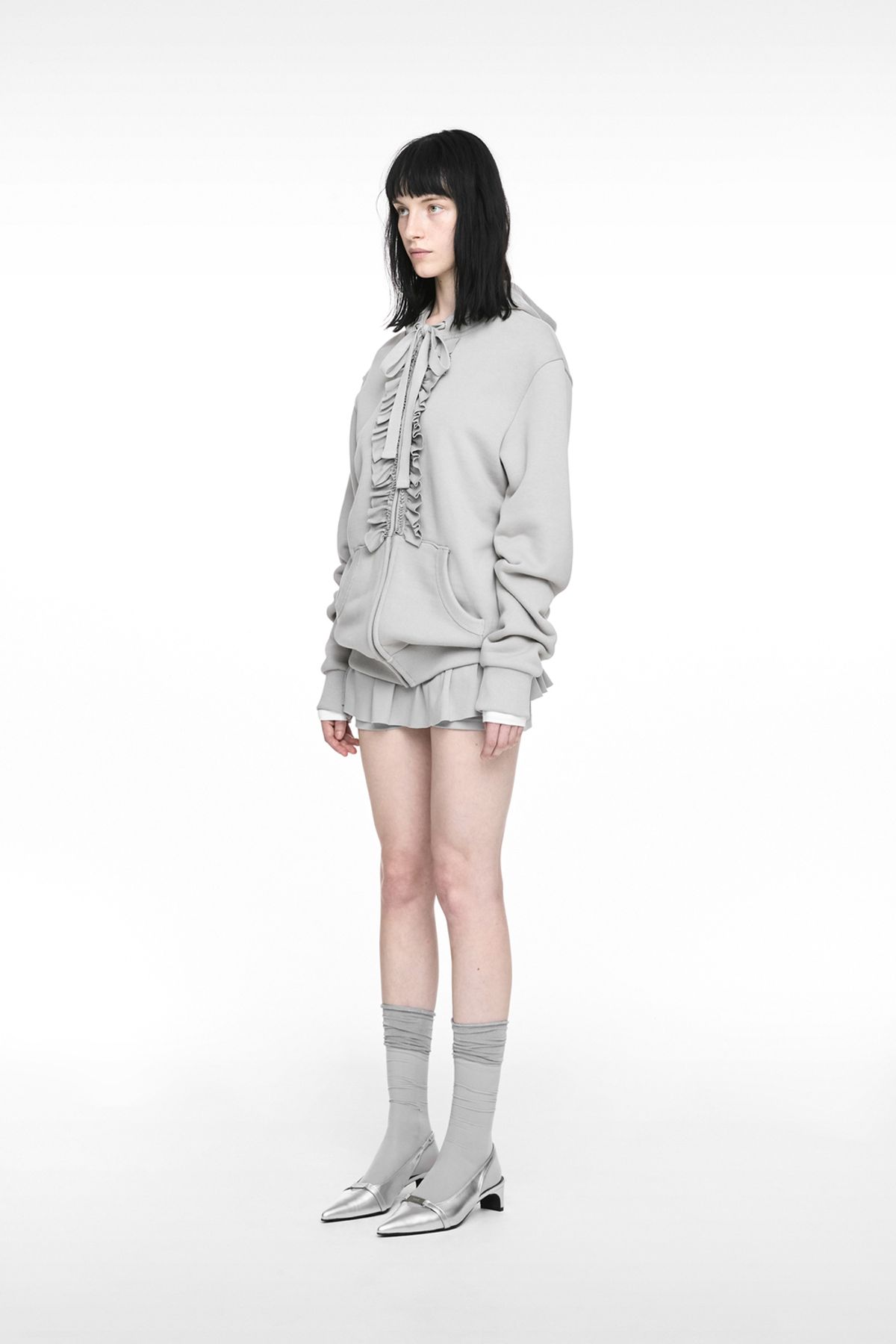 나체(NACHE) RUFFLE HOODIE ZIP-UP BLACK