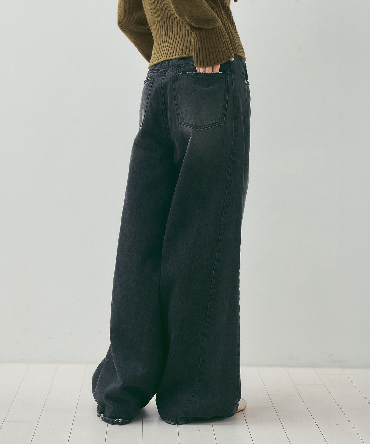 씨타(CITTA) Damaged Wide-Leg Curved Denim_CTD424(Black)