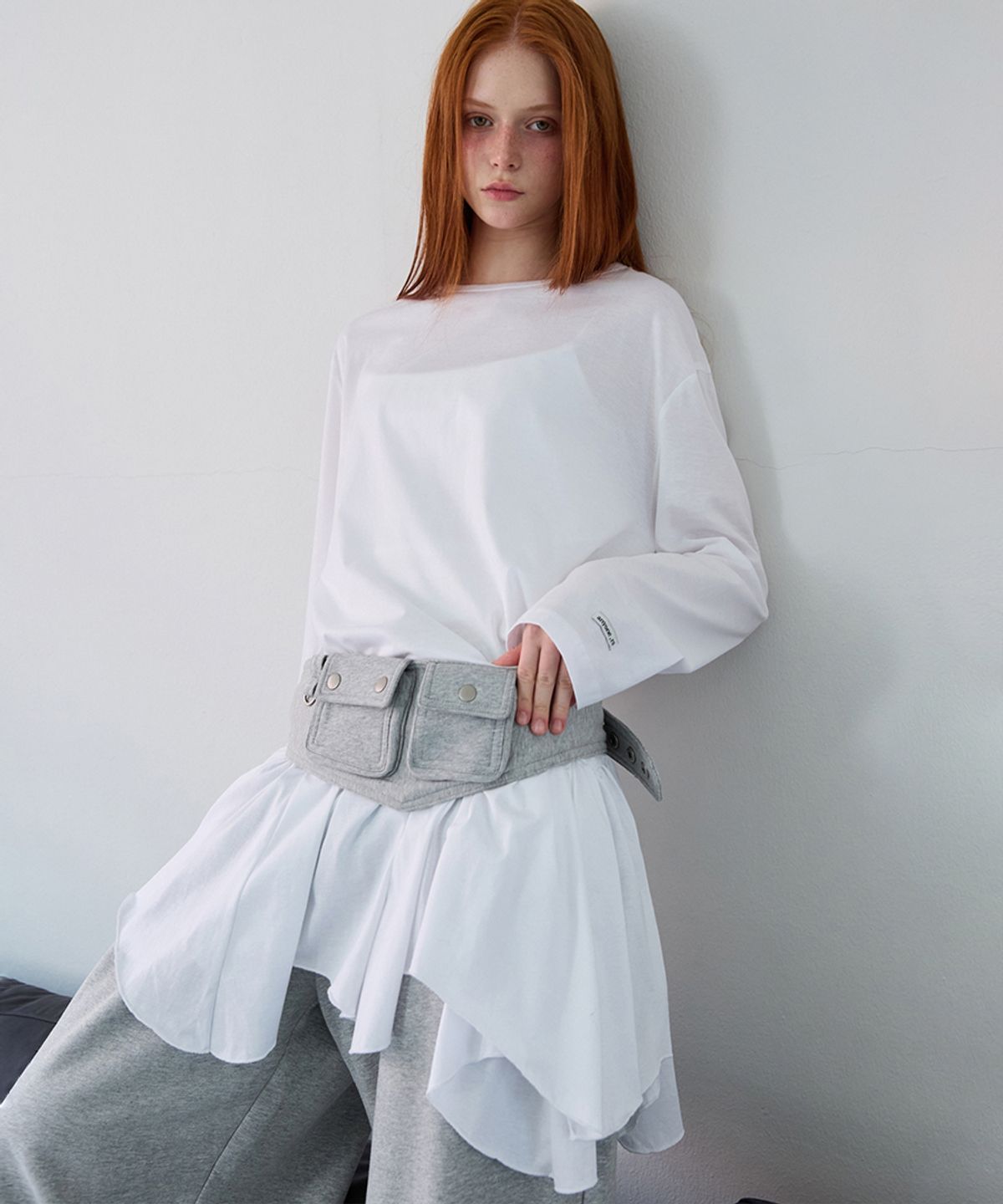 렌세(RENSE) Unbalance Flare Long T-shirt White