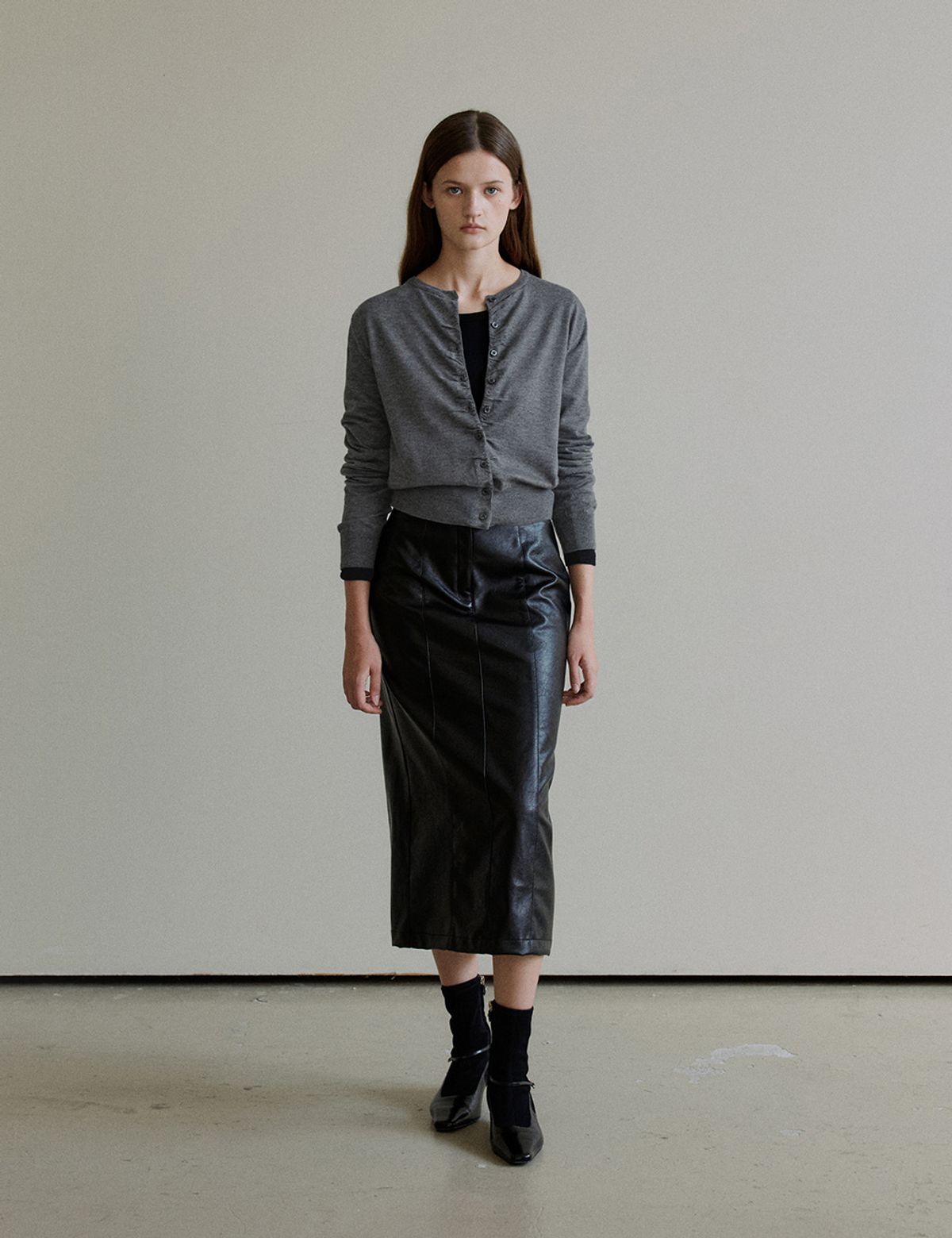 더엘로(THEELO) Shirring Round Cardigan (Gray)