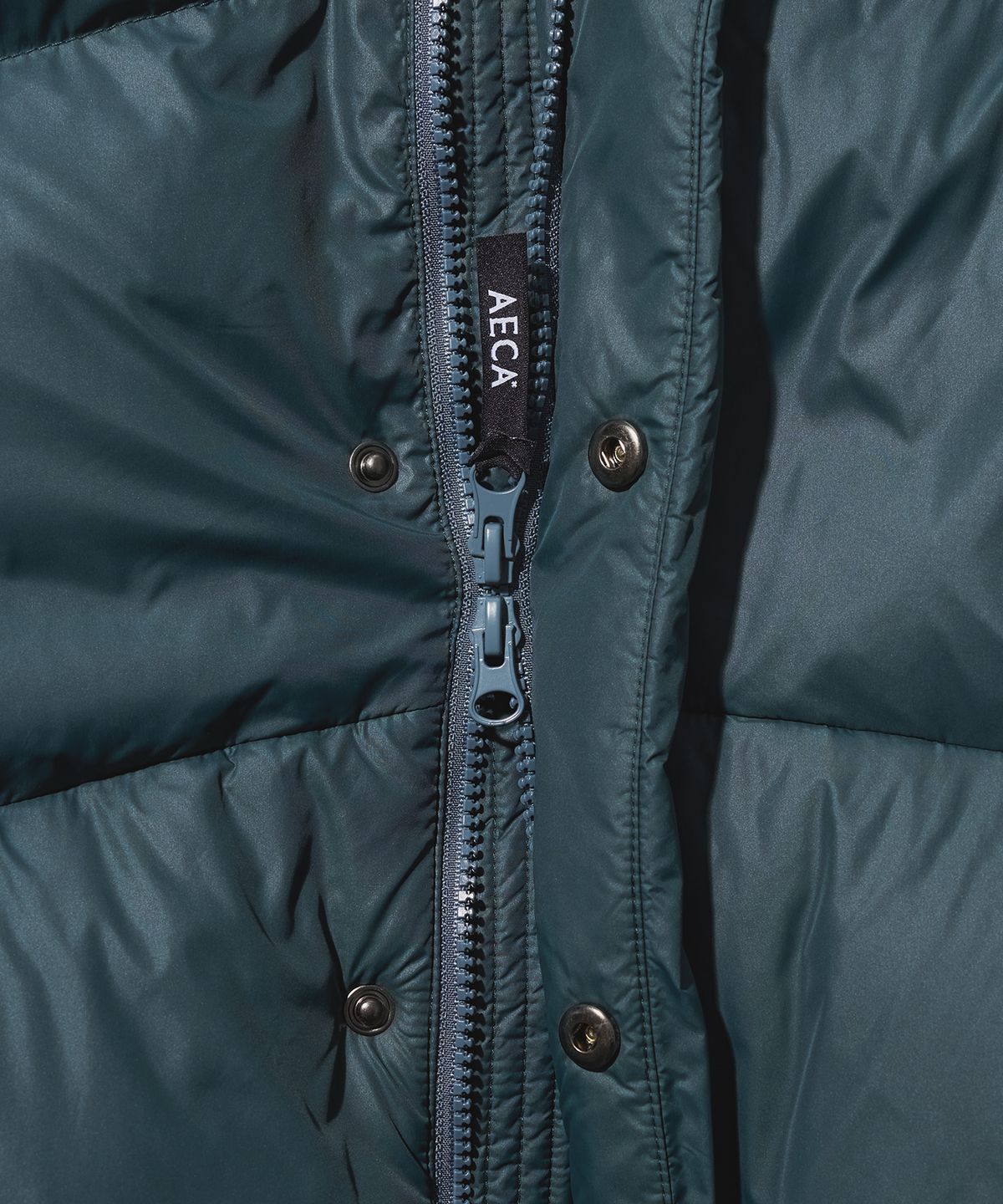 에이카화이트(AECA) AECA CURVED SHORT PUFFER JUMPER-VINTAGE BLUE