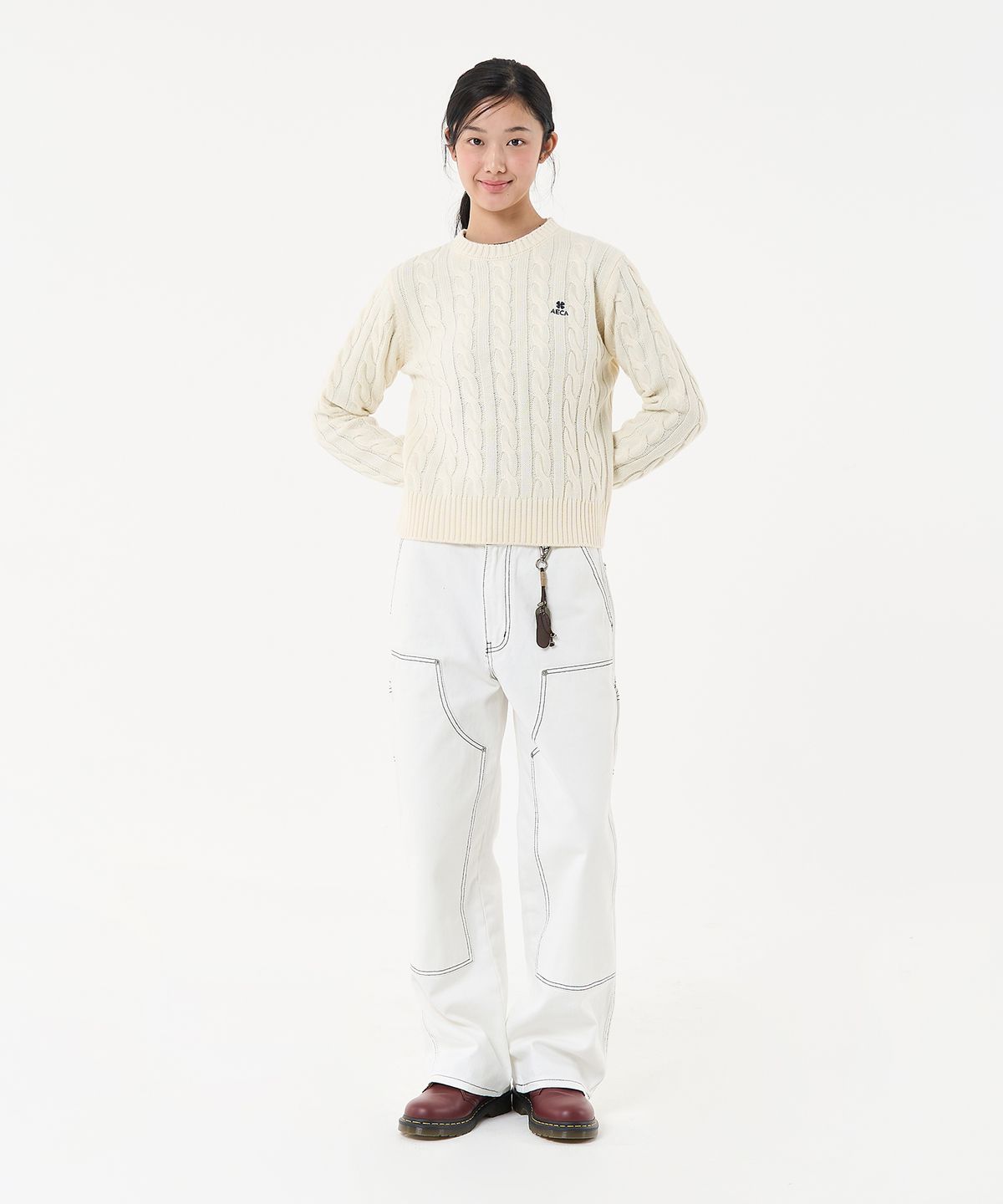 에이카화이트(AECA) AECA CLOVER CASUAL CABLE KNIT-IVORY