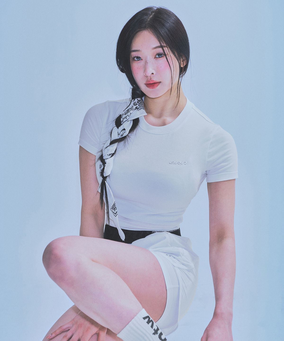 본투윈(BORN TO WIN) W SILVER BRN SEMI CROP T-SHIRTS [3COL]