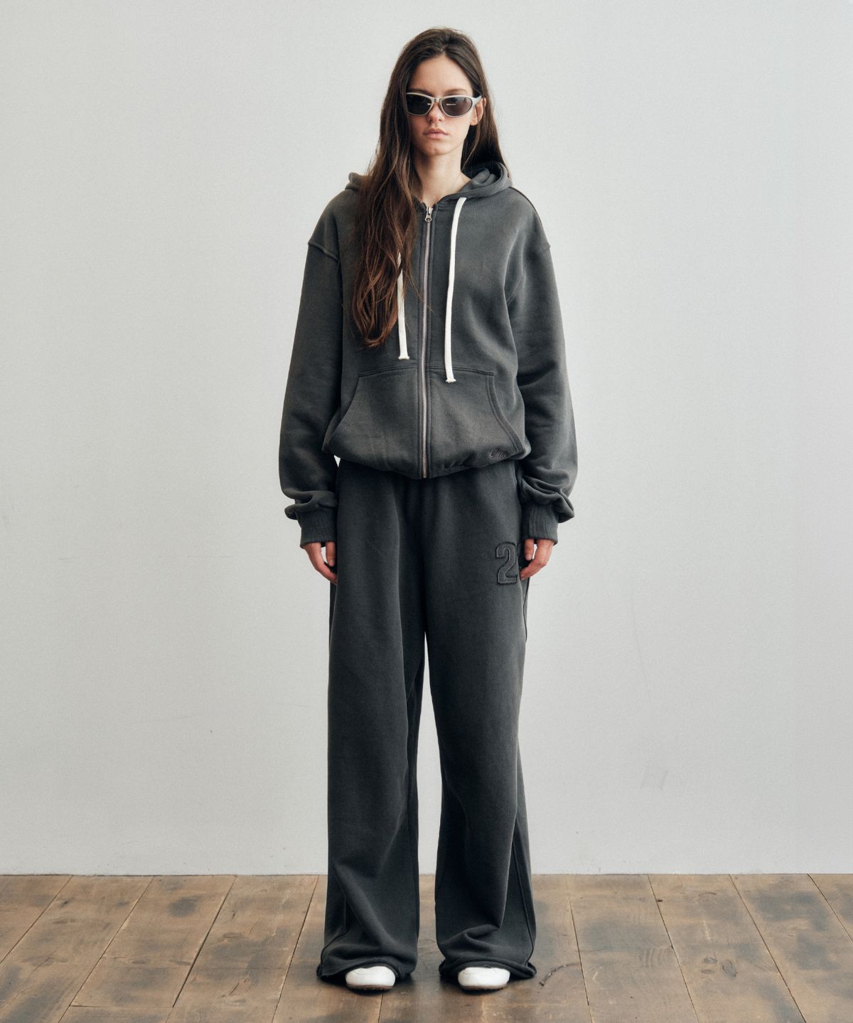 씨타(CITTA) Every Day No.23 Patch Sweat Pants_CTB552(Charcoal)
