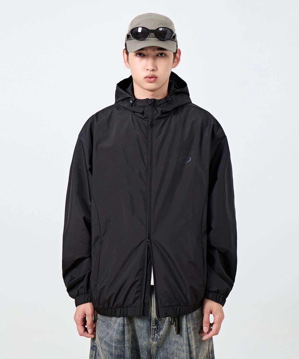 디미트리블랙(DIMITRI BLACK) VLAD 2WAY 미니멀 LOGO 후드 윈드브레이커_블랙