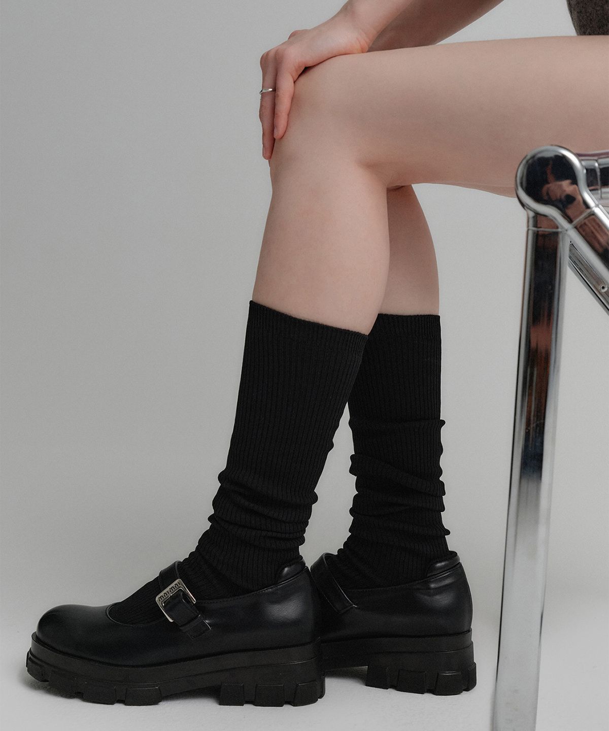 룩캐스트(LOOKAST) 조이 니삭스 / JOY KNEE SOCKS_2colors