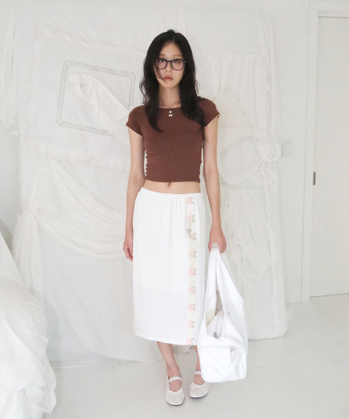 시월107(SIWL107) Kitten Crop Tee (Camel)