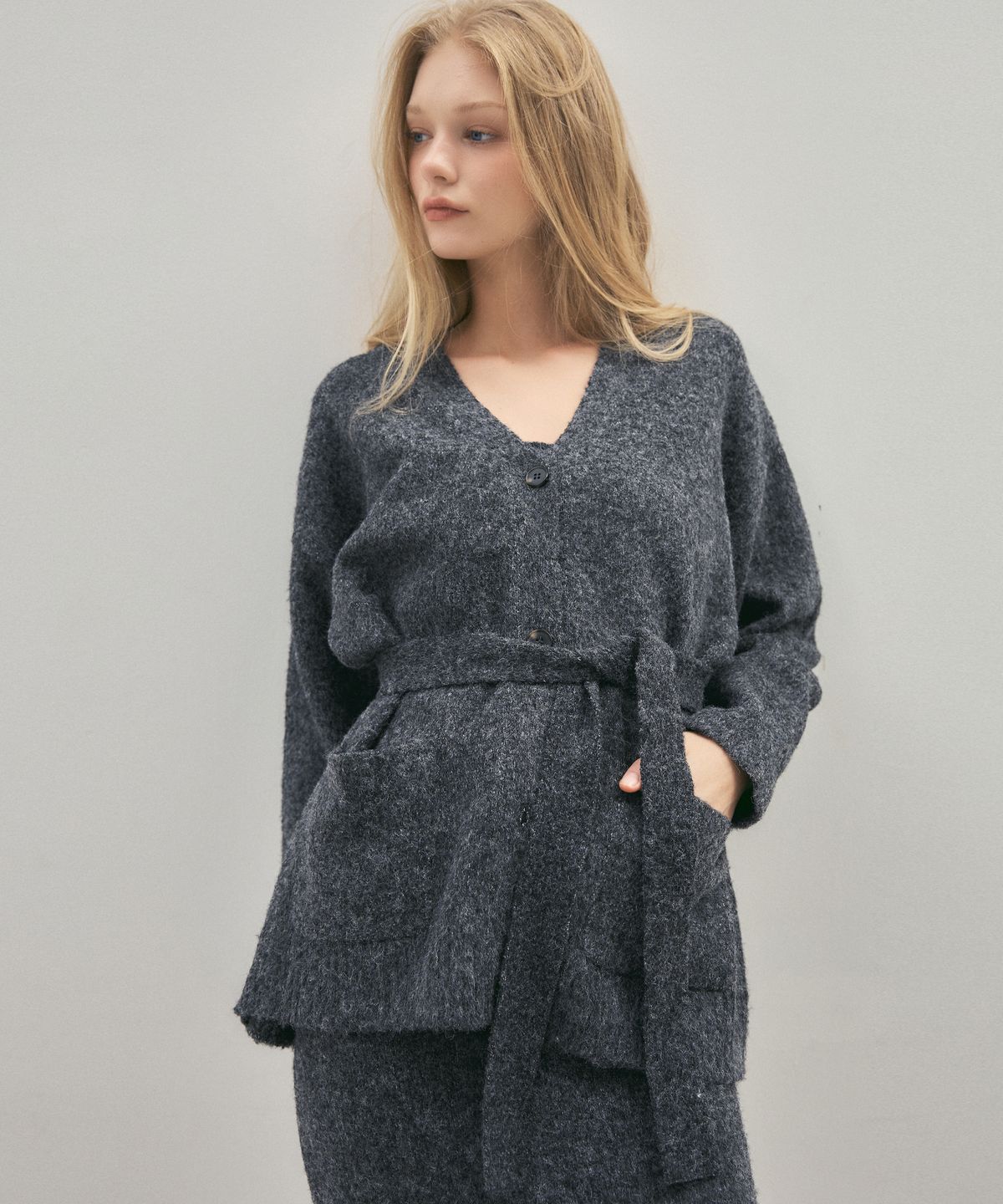 씨타(CITTA) Soft Wool Over Hairy Knit Cardigan_CTK234(Charcoal)