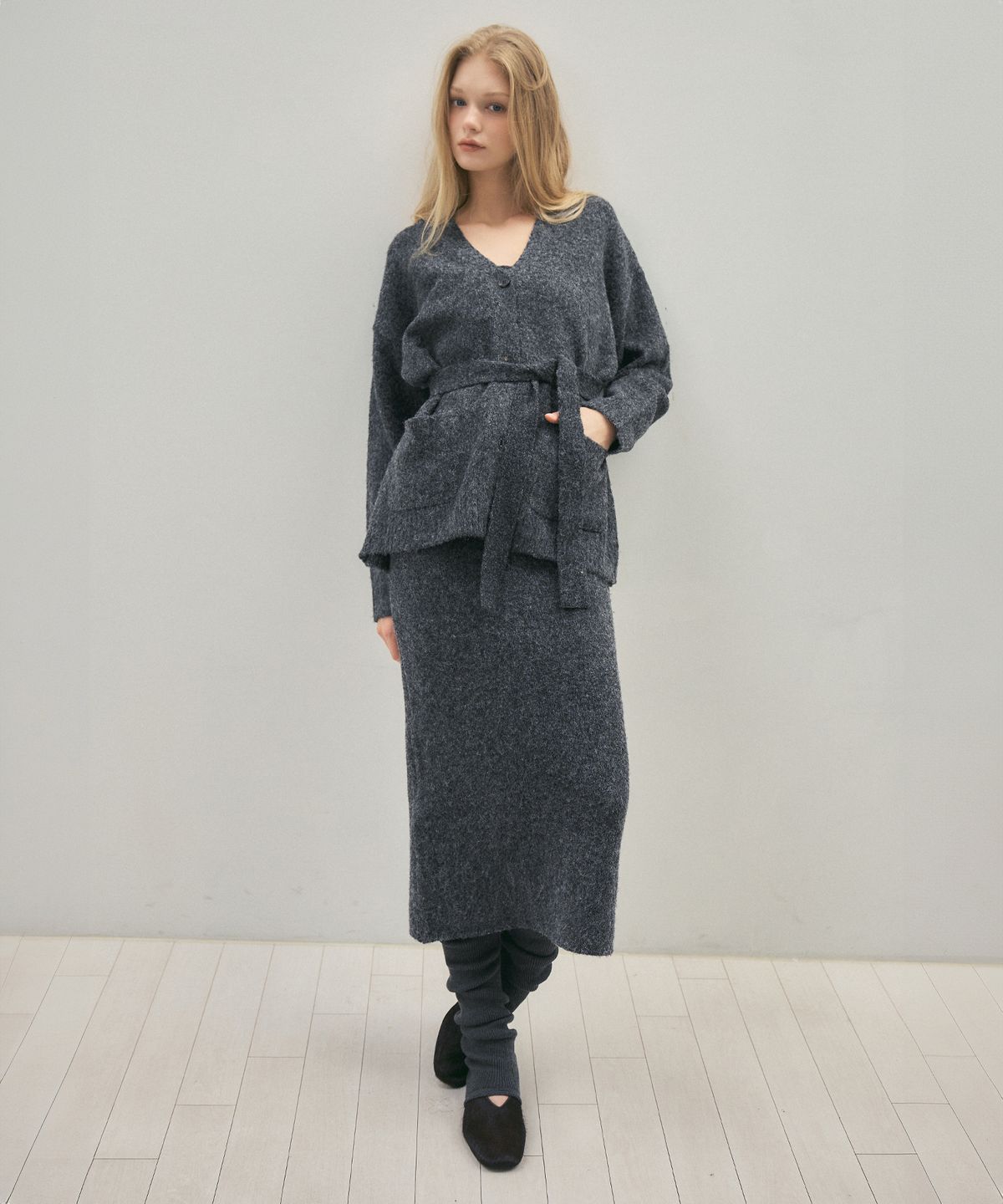 씨타(CITTA) Soft Wool Over Hairy Knit Cardigan_CTK234(Charcoal)