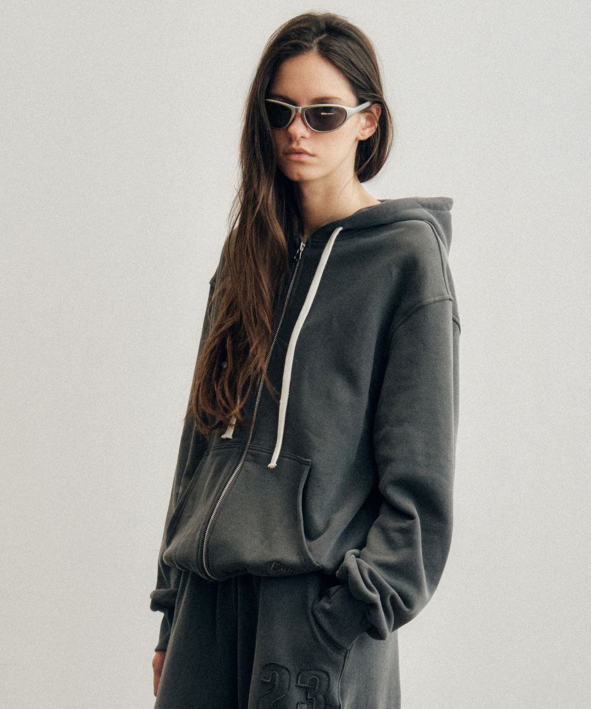 씨타(CITTA) Every Day Logo Stitch Hoodie Zip-up_CTO142(Charcoal)