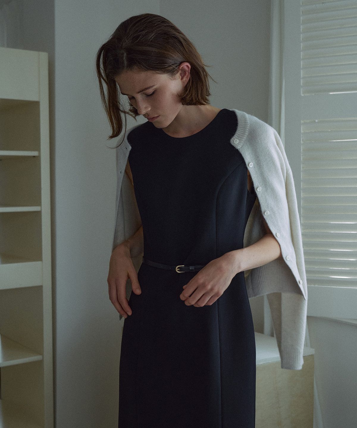 라메레이(LAMEREI) [벨트 Set]Classic Sleeveless Dress[LMBFCO25DR804]-Black