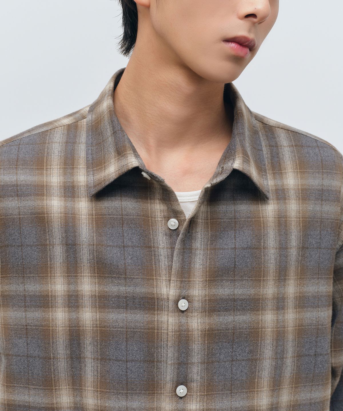 무신사 스탠다드(MUSINSA STANDARD) 릴렉스드 플란넬 플레이드 옴브레 체크 셔츠 [그레이/브라운]