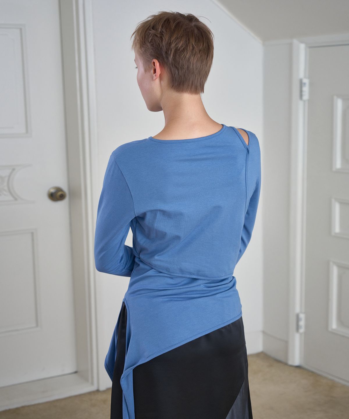 시메트릭 퍼센트(SYMMETRICPERCENT) Knotted Layered Long Sleeve / Blue