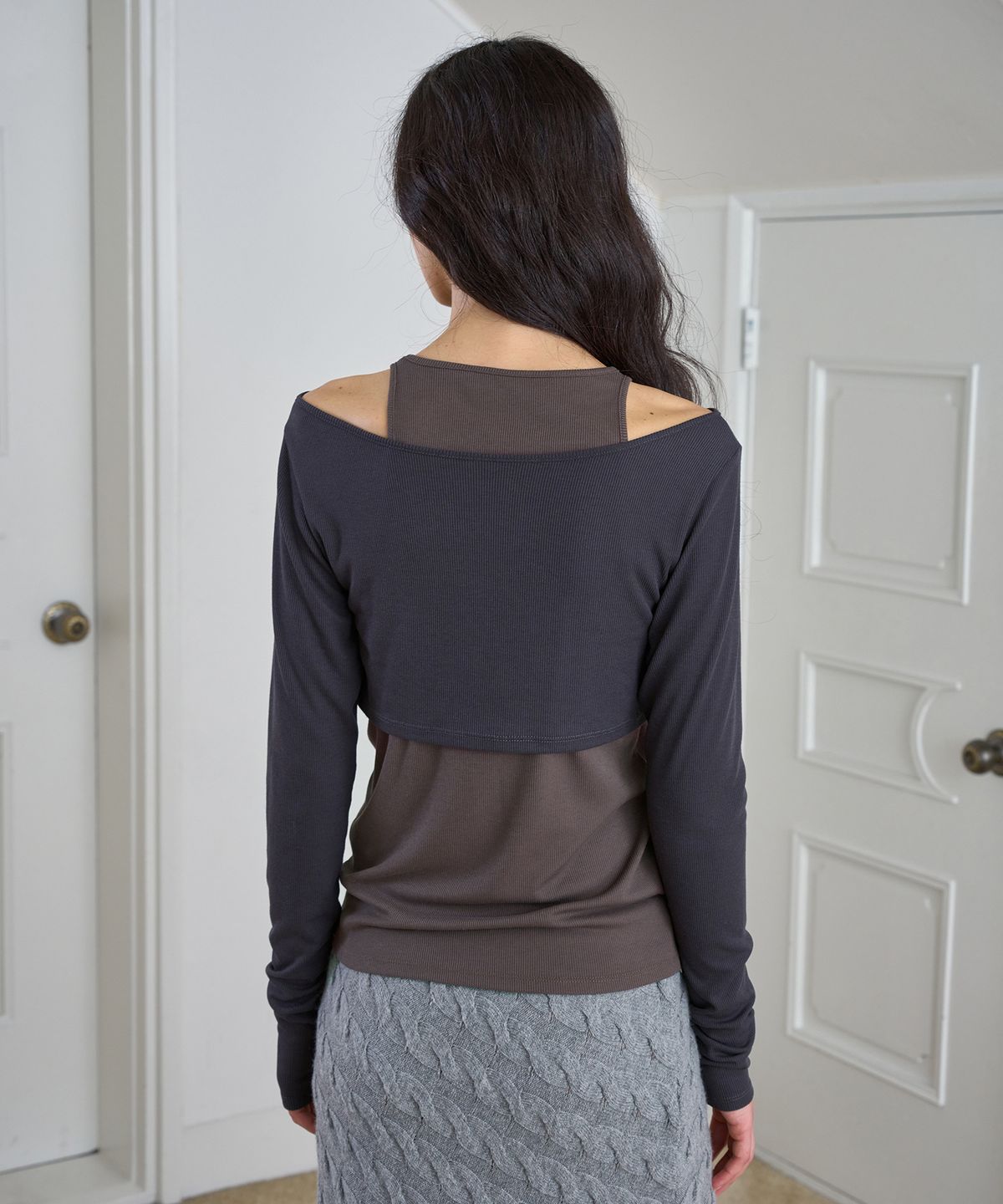 시메트릭 퍼센트(SYMMETRICPERCENT) Halter Layered Cardigan / Charcoal