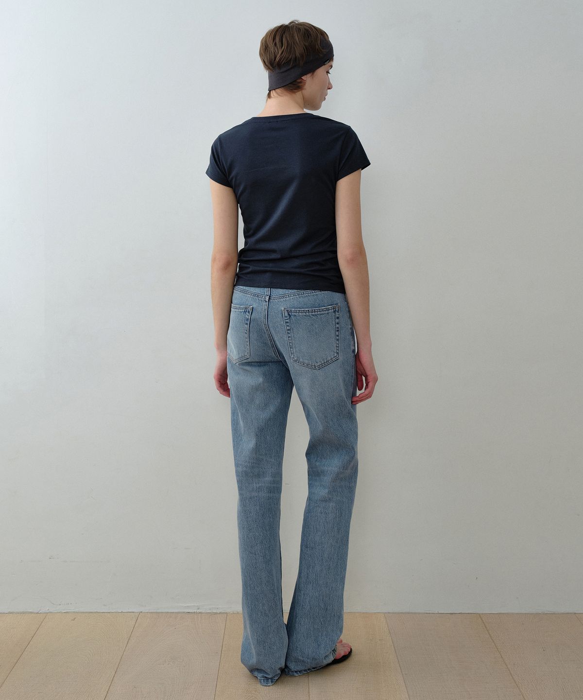 시메트릭 퍼센트(SYMMETRICPERCENT) Straight-leg Vintage Jeans / Ash Blue