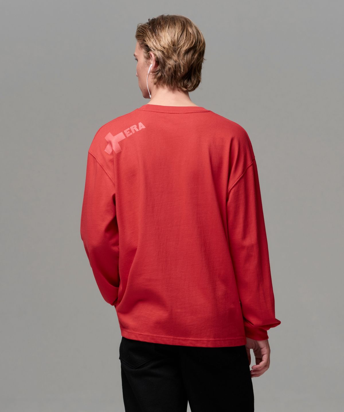 이알에이(ERA) UNISEX ERA SHOULDER LOGO T - RED