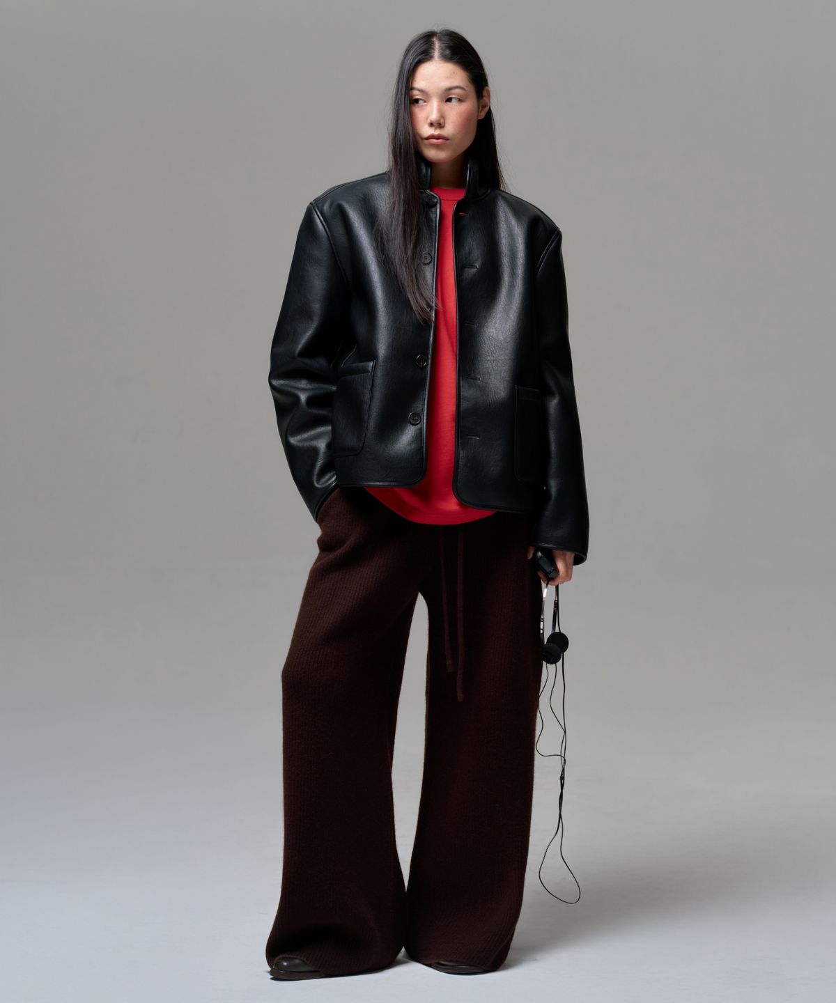 이알에이(ERA) WOMEN CASHMERE BLEND RELAXED KNIT SWEATPANTS - DARK BROWN