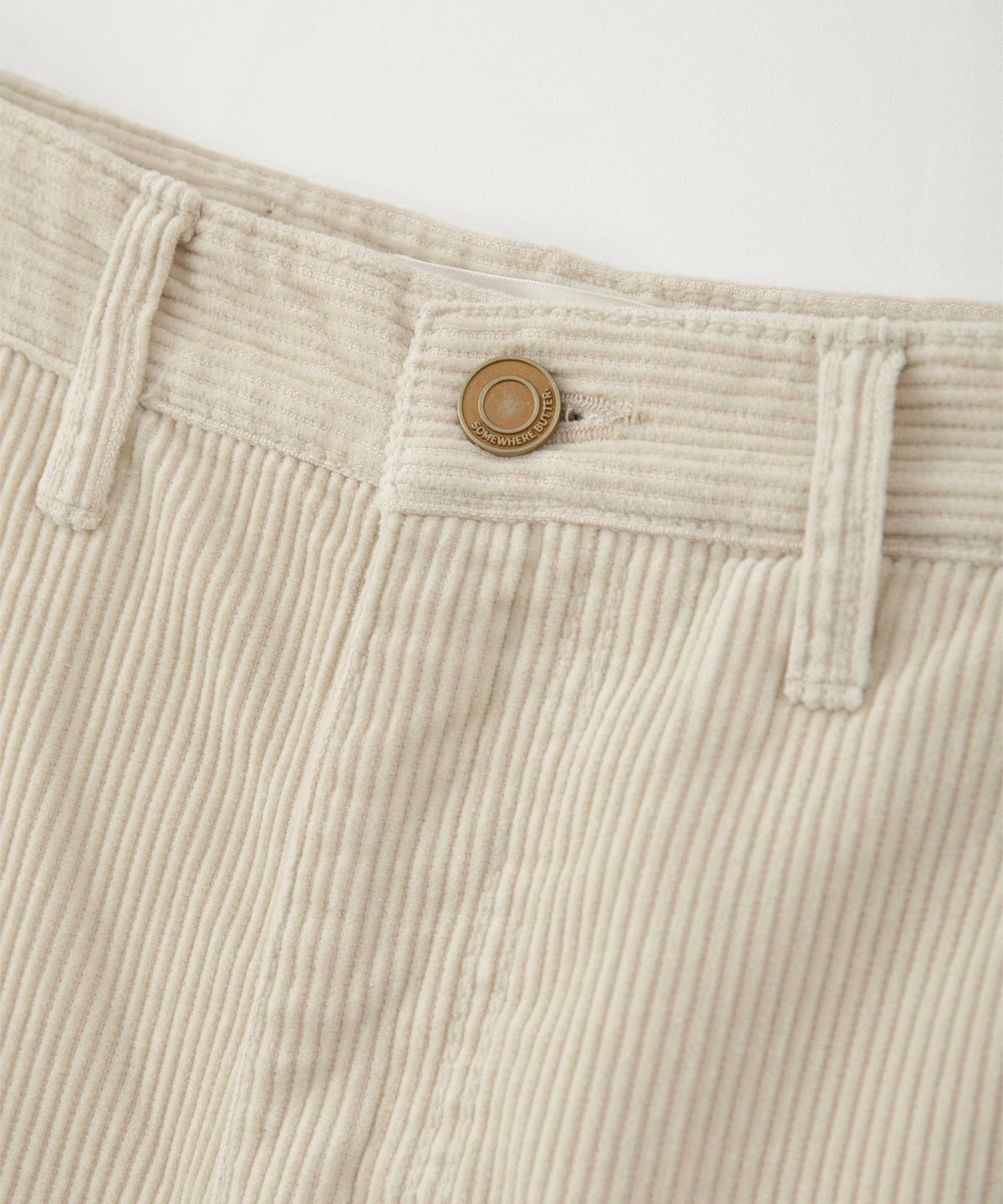 썸웨어버터(SOMEWHEREBUTTER) Sander Corduroy Pants - Cream