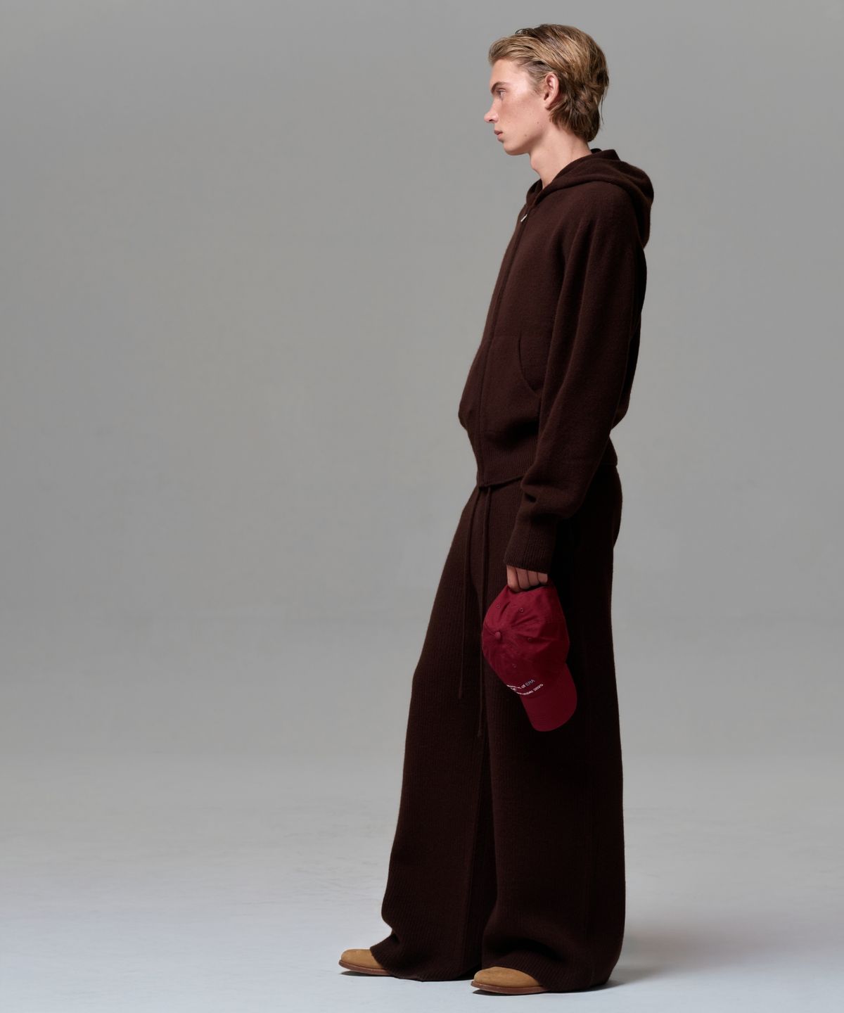 이알에이(ERA) MEN CASHMERE BLEND RELAXED KNIT SWEATPANTS - DARK BROWN