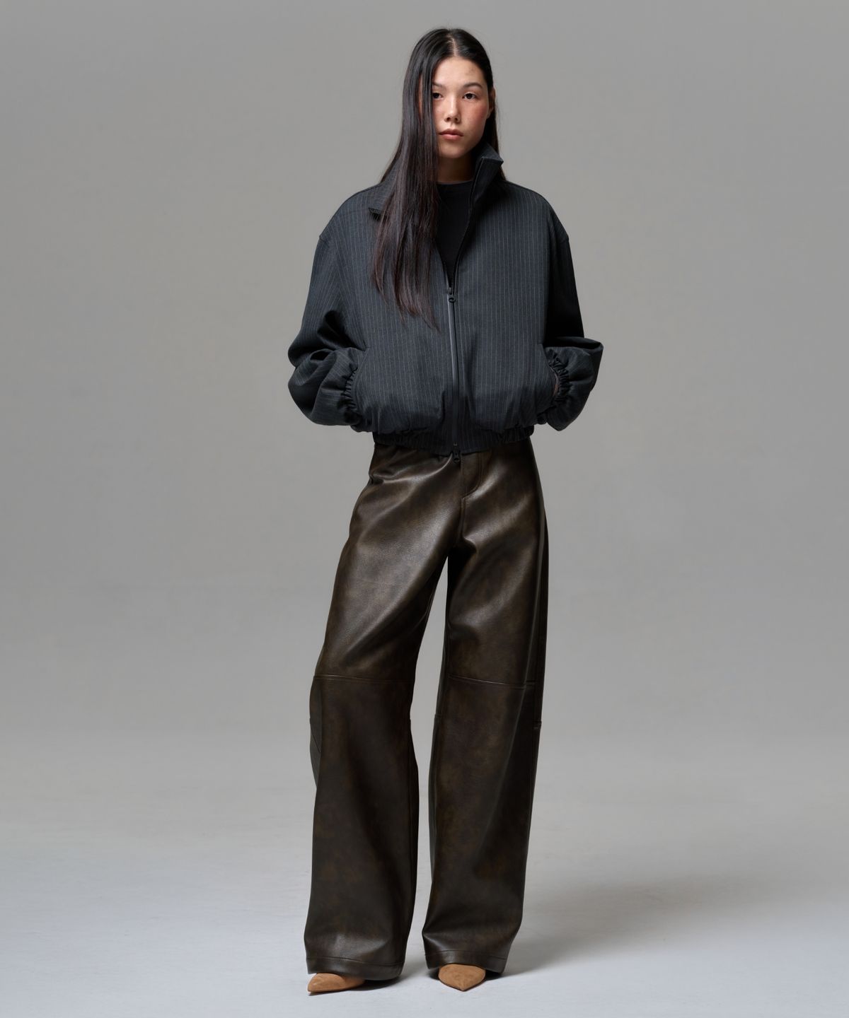 이알에이(ERA) WOMEN FAUX LEATHER TWO-TONE PANEL PANTS - TOBACCO BROWN
