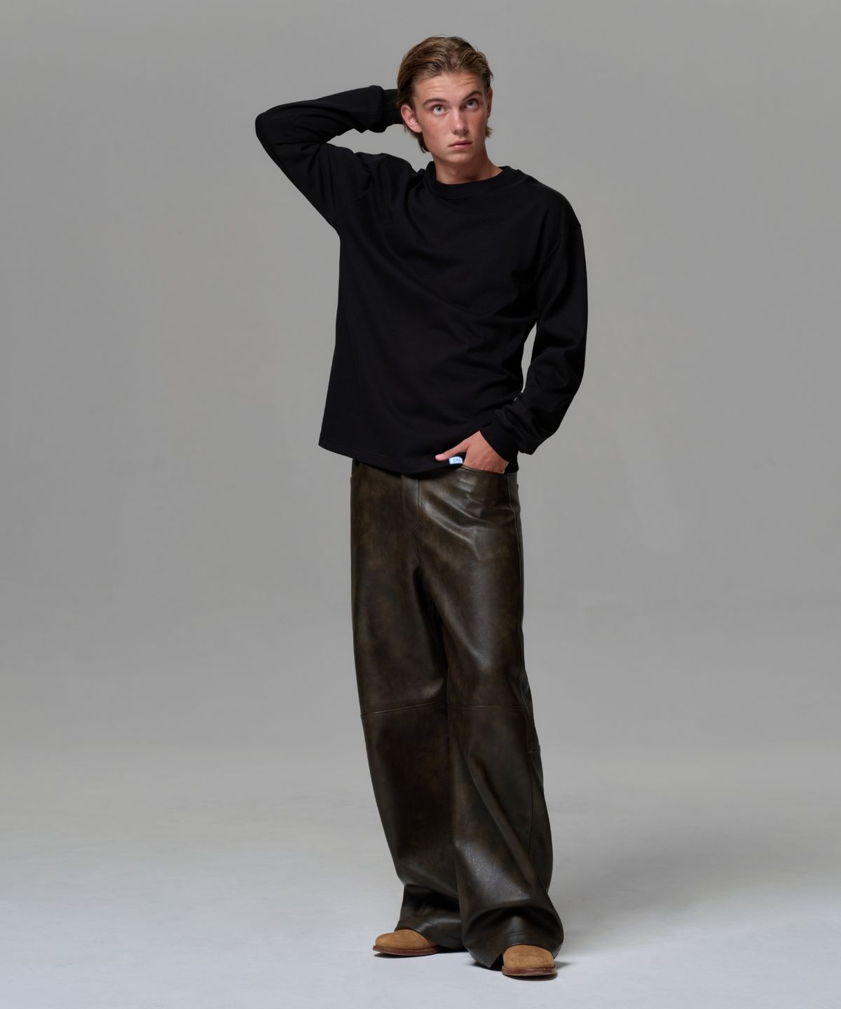 이알에이(ERA) MEN FAUX LEATHER TWO-TONE PANEL PANTS - TOBACCO BROWN